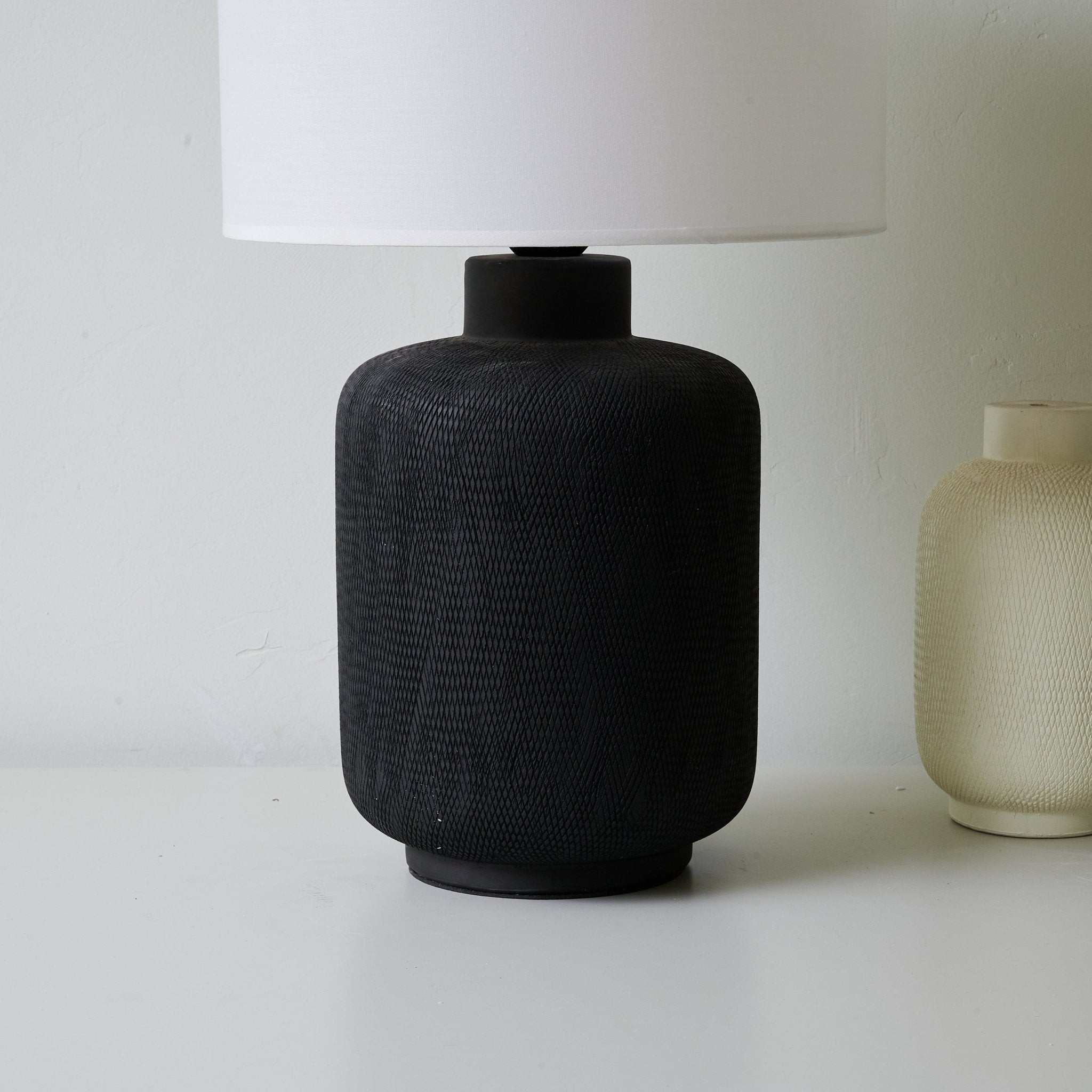 Modern Nocturne Textured Black Table Lamp - Stylish Bedside & Living Room Lighting for Home Decor