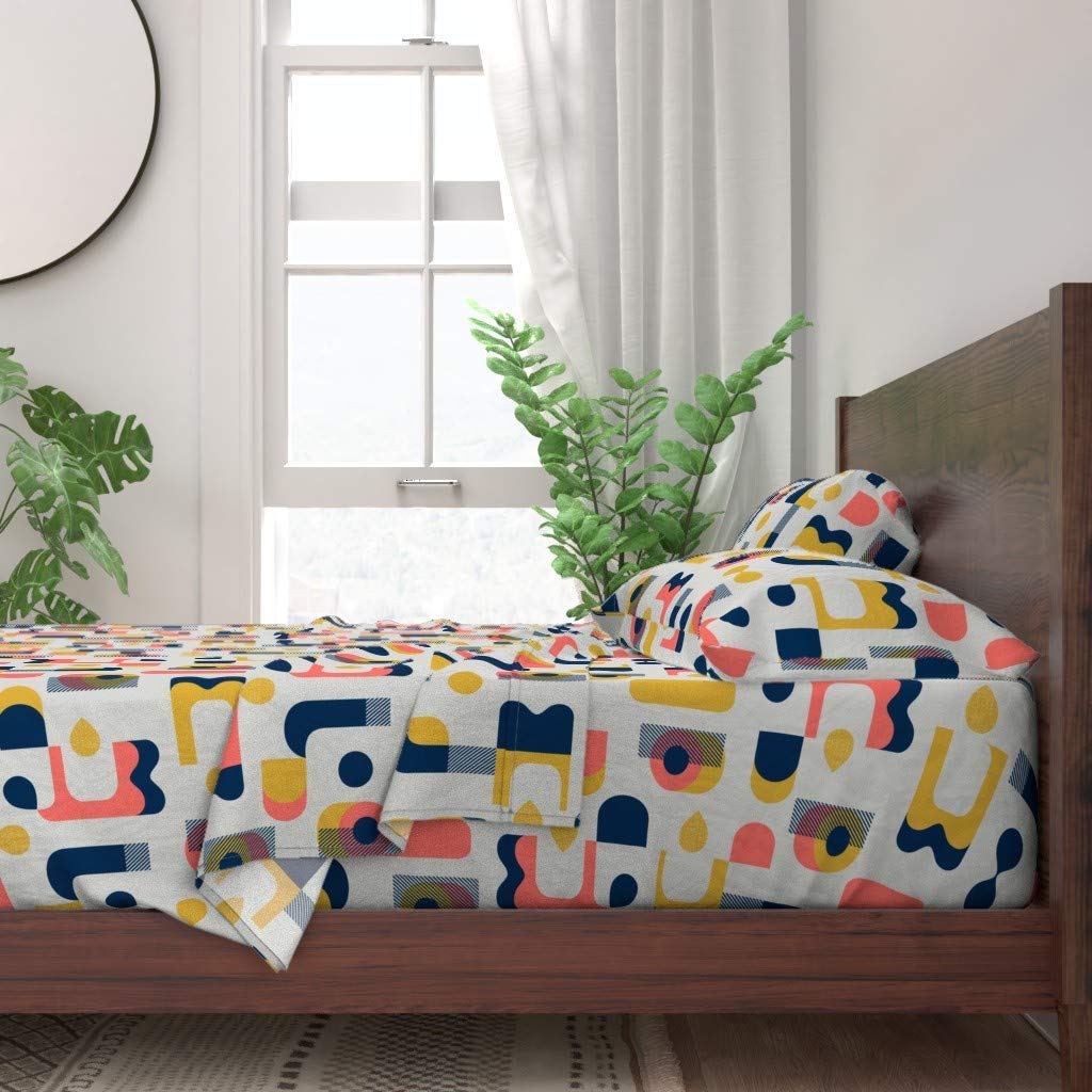 Bauhaus Memphis Geometric Print 100% Cotton Twin Sheet Set (3-Piece) | Retro Abstract Design with Coral Squares & Circles | Perfect for Modern Bedrooms, Dorm Rooms & Guest Rooms