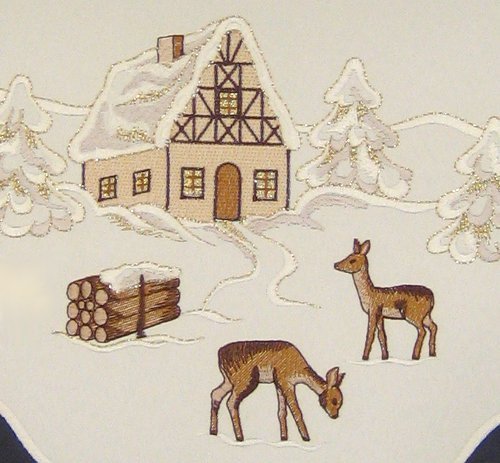 Premium Round Linen Tablecloth for Christmas & Winter - German Made Holiday Dining Decor for Festive Gatherings & Cozy Family Dinners
