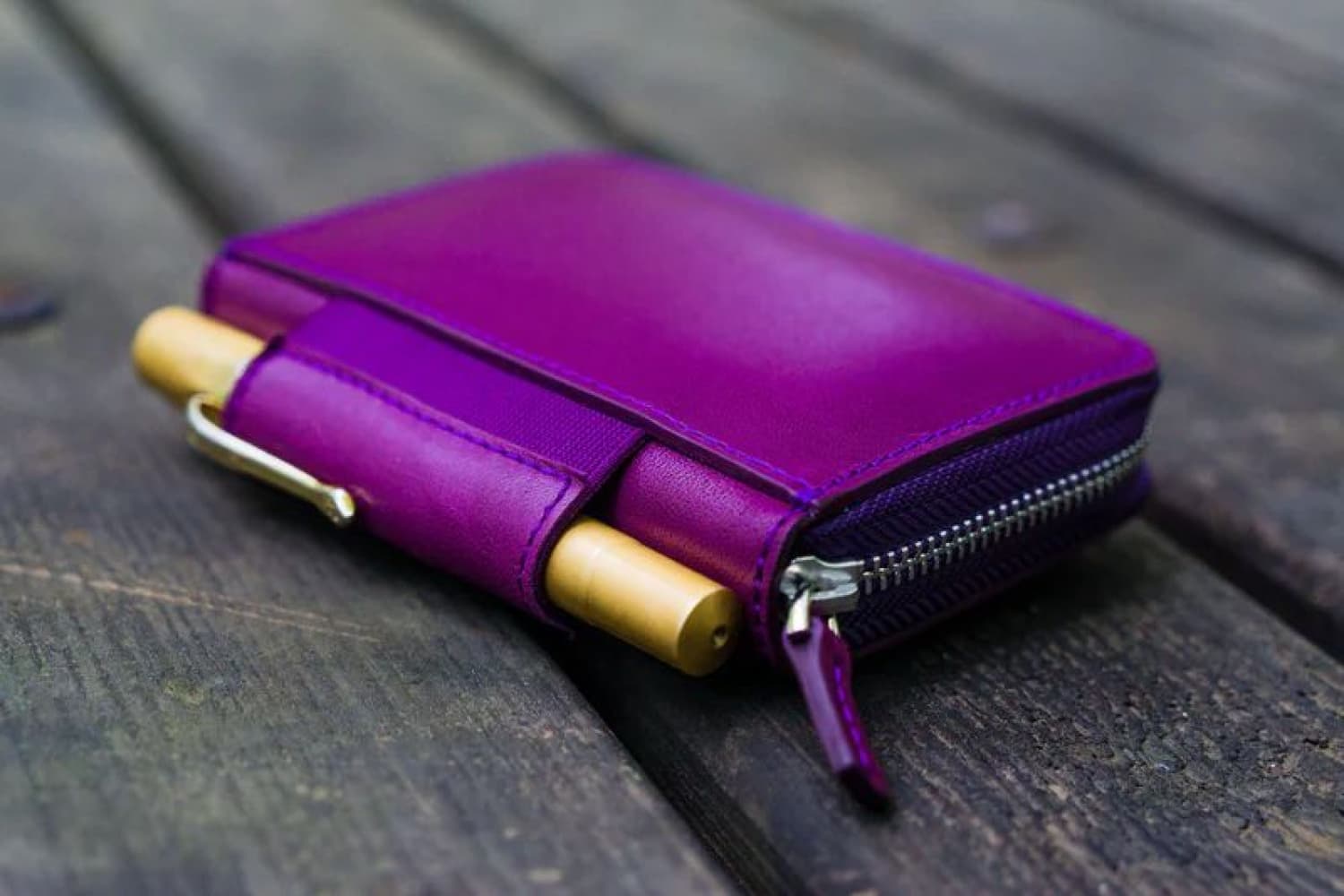 Premium Genuine Leather EDC Wallet for Men & Women - Slim RFID Blocking Minimalist Wallet with Money Clip (Purple) - Perfect for Everyday Carry, Travel & Gift Giving