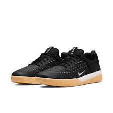 Nike SB Zoom Nyjah Free 3 Skateboarding Shoes - Men's Black/White Gum Lightweight Sneakers for Street Skating & Casual Wear