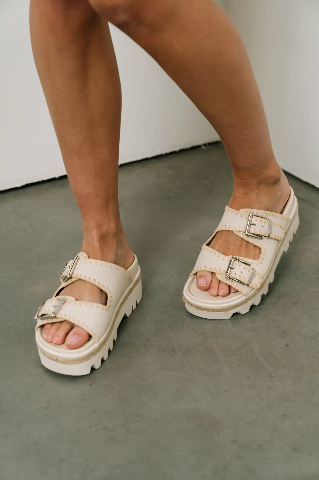 Laura Women's Bone Woven Sandals - Comfortable Summer Beach Walking Shoes for Vacation & Casual Outings