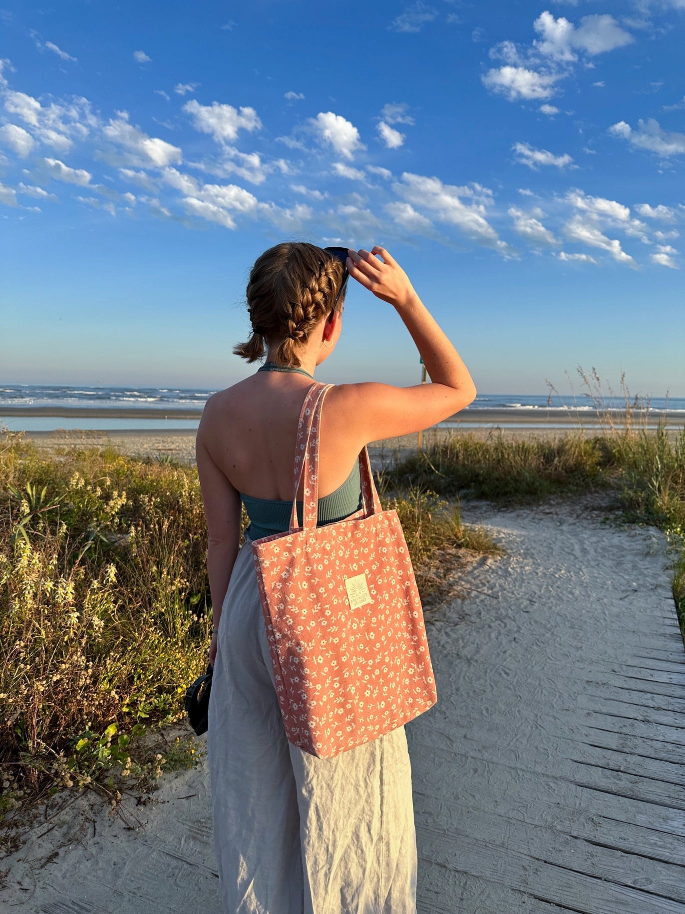 Stylish Sienna Floral Tote Bag - Lightweight Canvas Shoulder Bag with Interior Pockets & Magnetic Snap Closure (15 Inch) - Perfect for Work, Beach, Shopping & Everyday Use