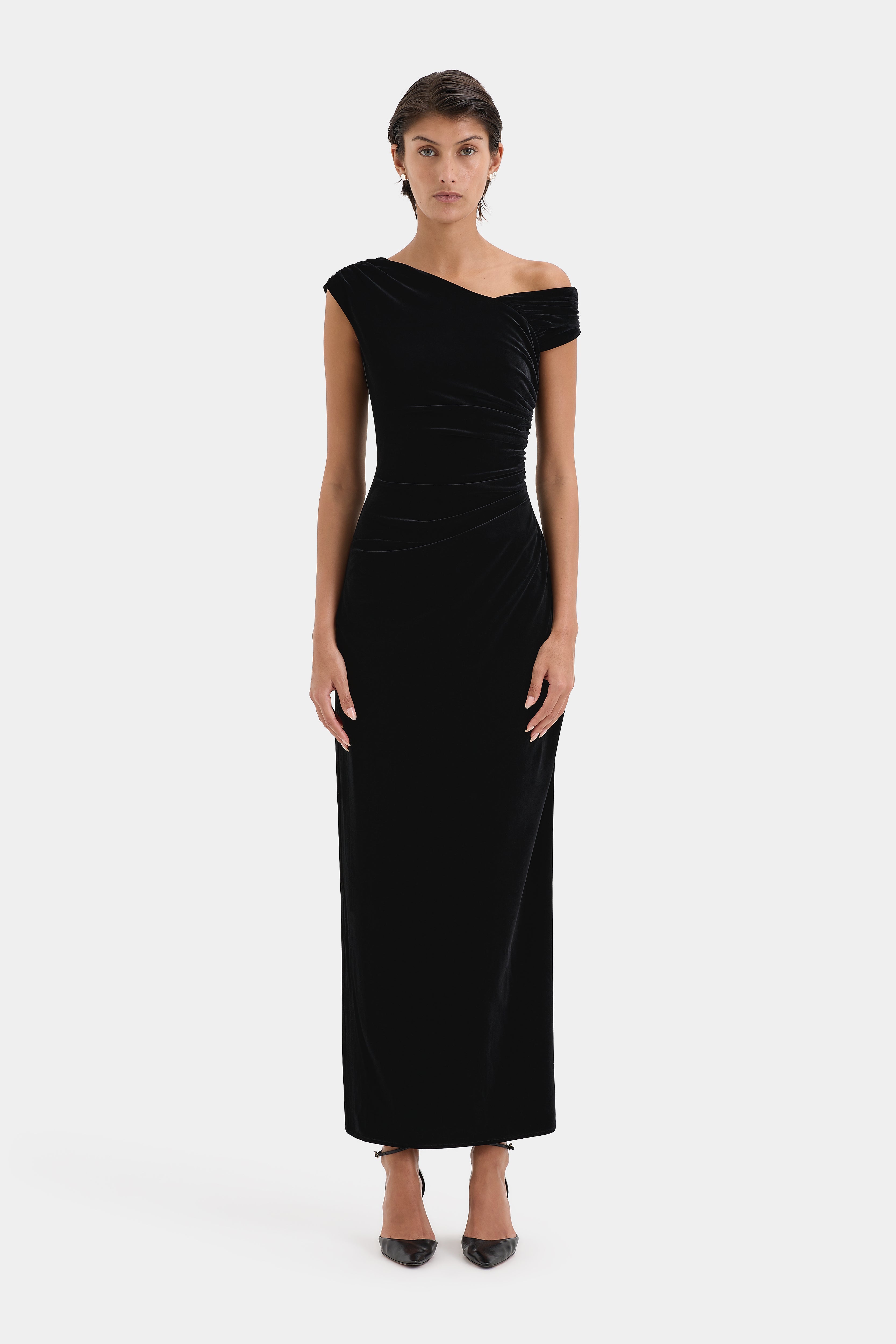 Ettore Black Gown - Elegant Formal Dress for Evening Parties, Prom, and Special Occasions