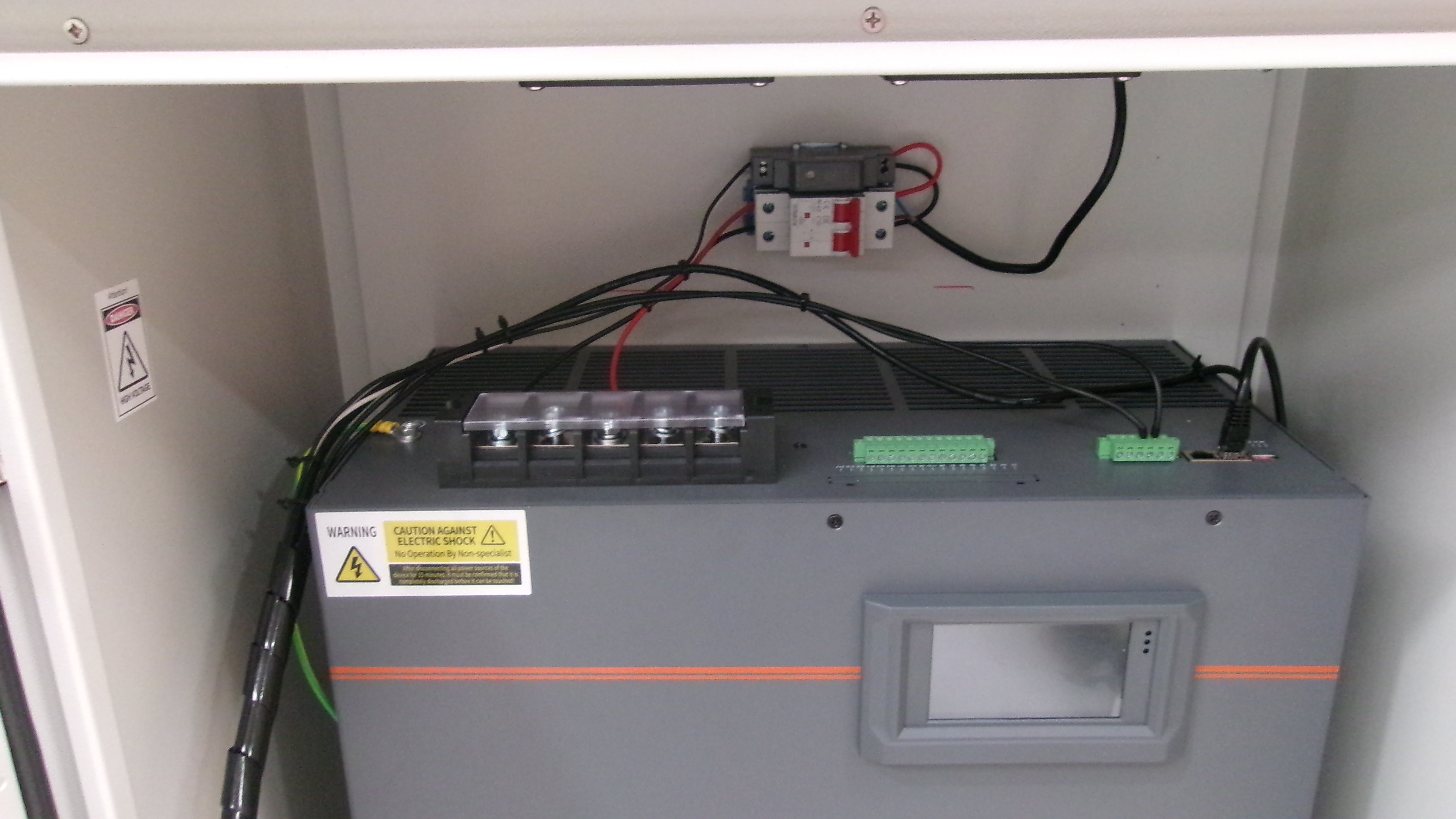 Fast ONE Complete AHF 100A 400V Active Harmonic Filter - 3 Phase 4 Wire, 100/70Kvar 400VAC 50Hz with 7