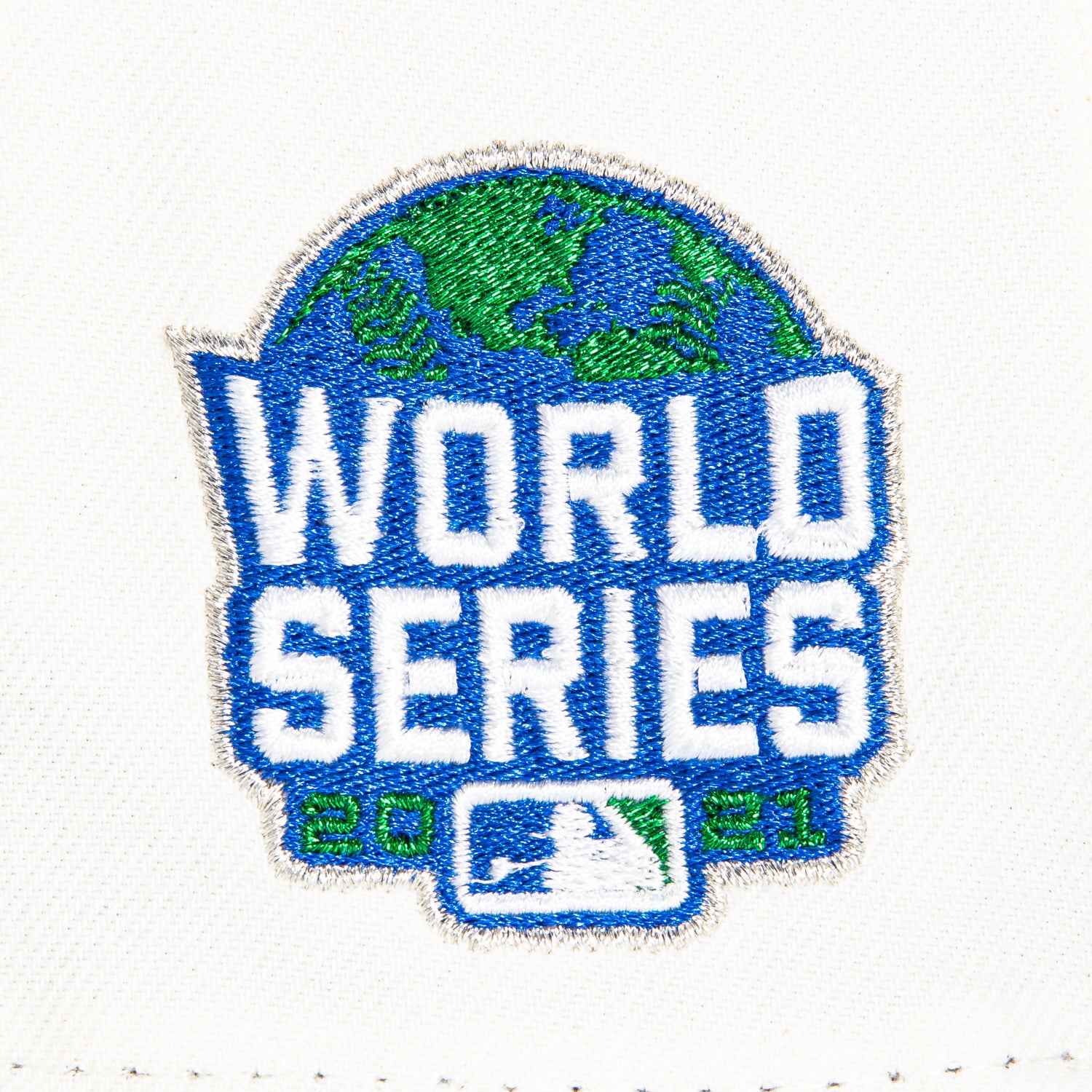 New Era 59Fifty Atlanta Braves 2021 World Series Patch Snapback Hat - White, Royal & Kelly Blue - Official MLB Baseball Cap for Fans & Collectors - Perfect for Games, Tailgating & Braves Merchandise Collection