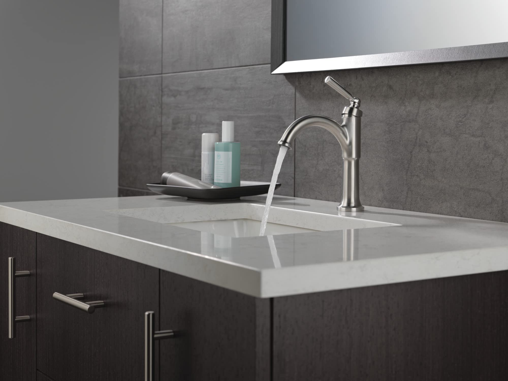 Delta 535-SSMPU-DST Brushed Nickel Single Hole Bathroom Faucet with Diamond Seal Technology - Single Handle Bathroom Sink Faucet with Drain Assembly - Perfect for Modern Bathrooms & Powder Rooms