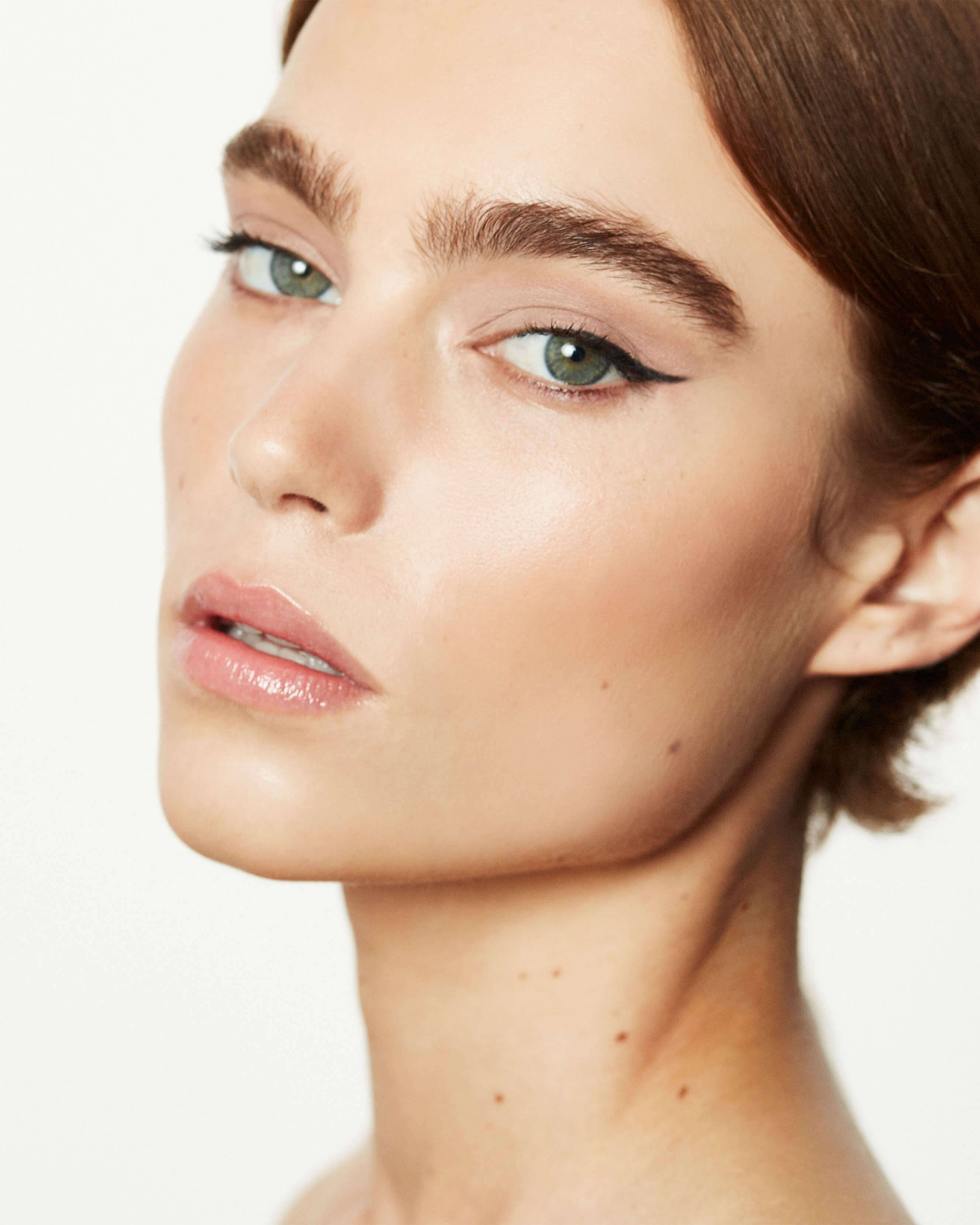 Jillian Dempsey Hydrating Lip Gloss - Moisturizing & Shiny Tint for Soft Lips | Perfect for Daily Wear, Date Night & Makeup Looks