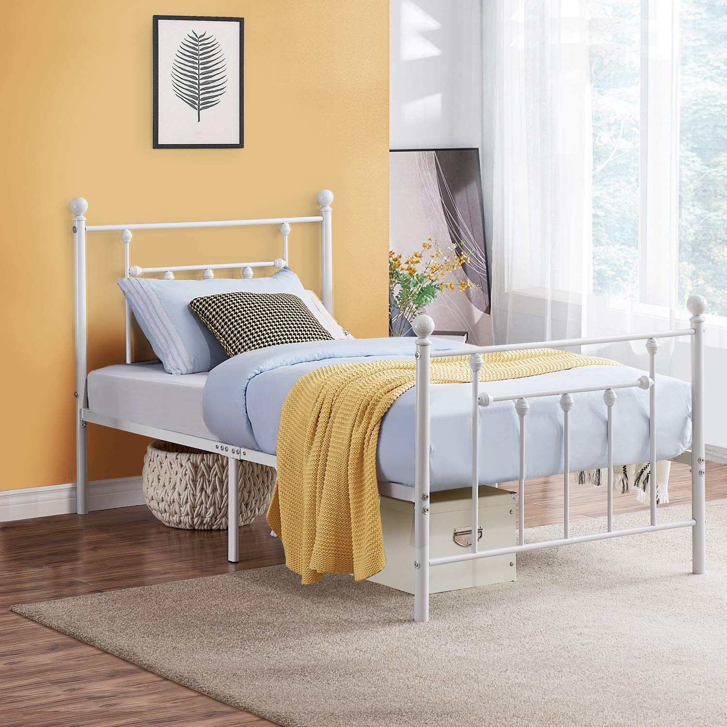 VECELO Twin Size Metal Bed Frame with Heavy Duty Steel Headboard & Footboard - Sturdy Platform Mattress Foundation for Kids, Teens, Guest Rooms - White