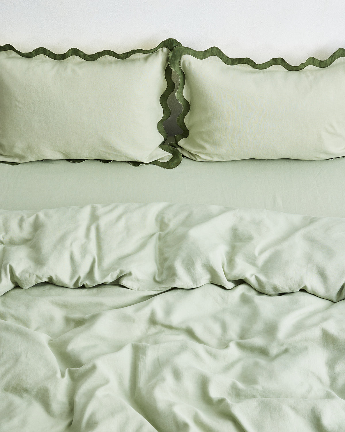 Premium Sage & Olive 100% French Flax Linen Scalloped Edge Pillowcases Set of 2 - Soft Breathable Bedding for Luxury Home Decor & Cozy Sleep