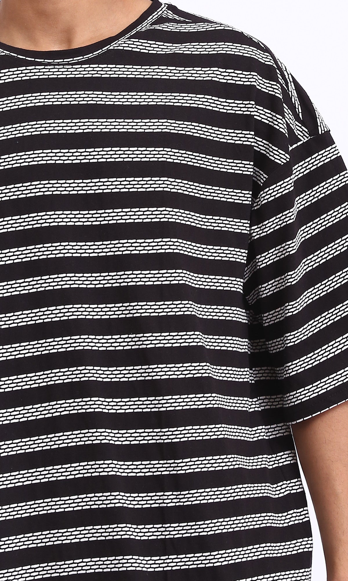 R208465 Crew Neck Striped Cotton Tee - Black & White Casual T-Shirt for Men | Perfect for Everyday Wear, Street Style & Layering
