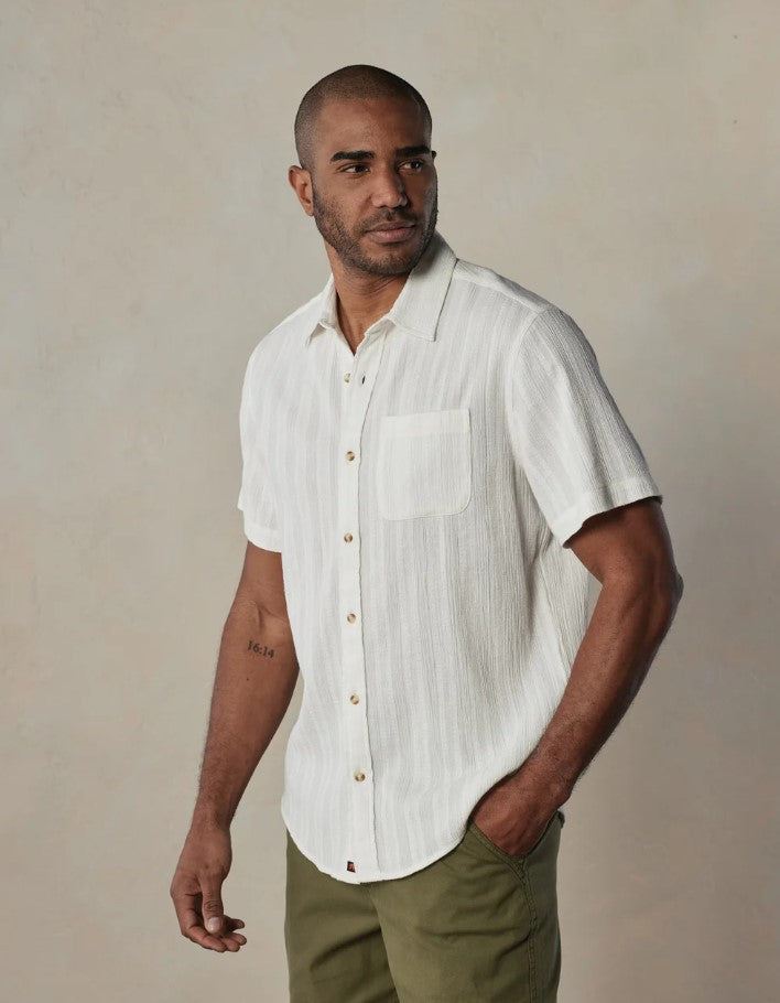Freshwater Short Sleeve Button Up Shirt for Men - Lightweight Casual Summer Shirt with Breathable Fabric - Perfect for Beach, Vacation & Outdoor Activities