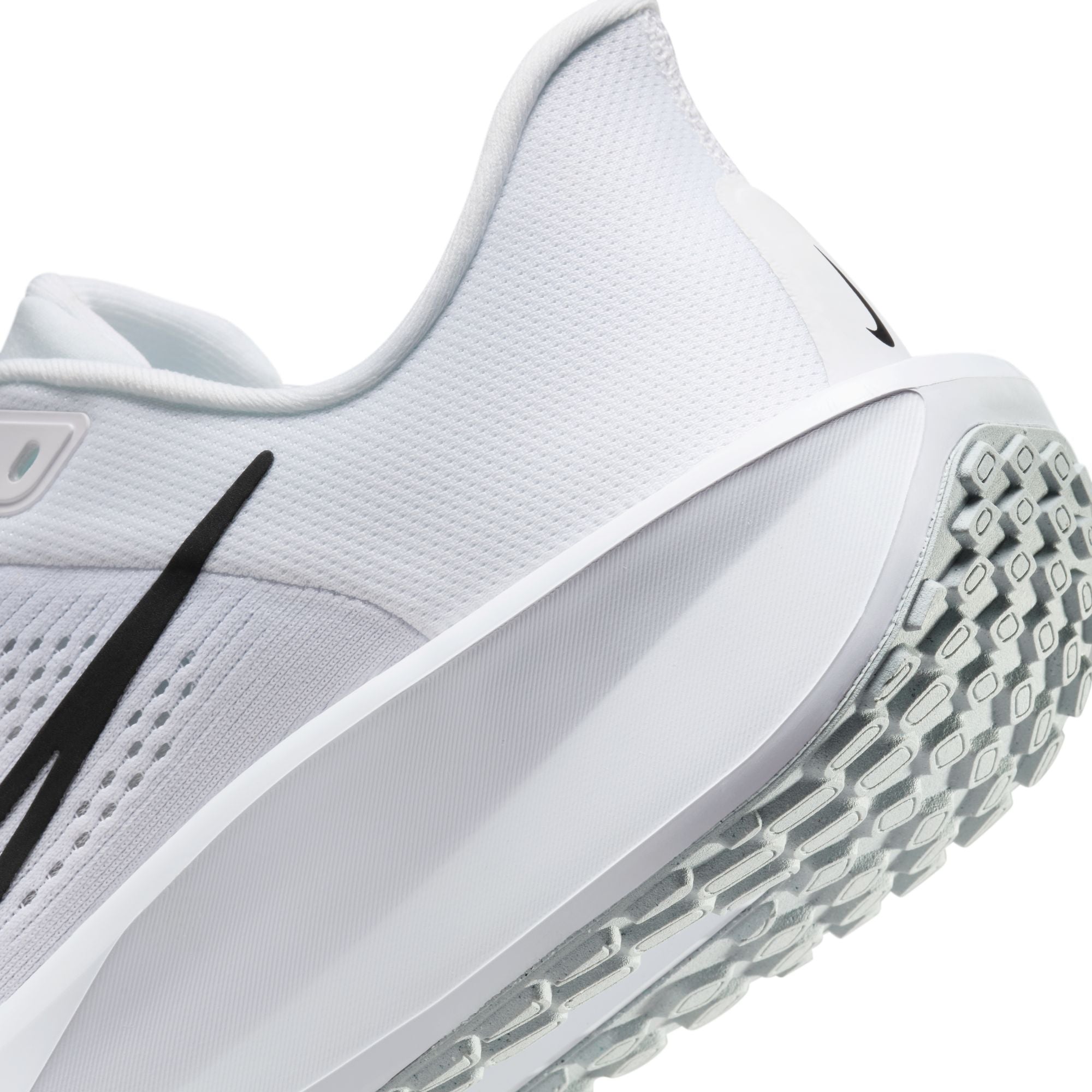 Men's Nike Quest 6 Running Shoes - Lightweight Cushioned Sneakers for Jogging & Gym Workouts | Perfect for Road Running & Training