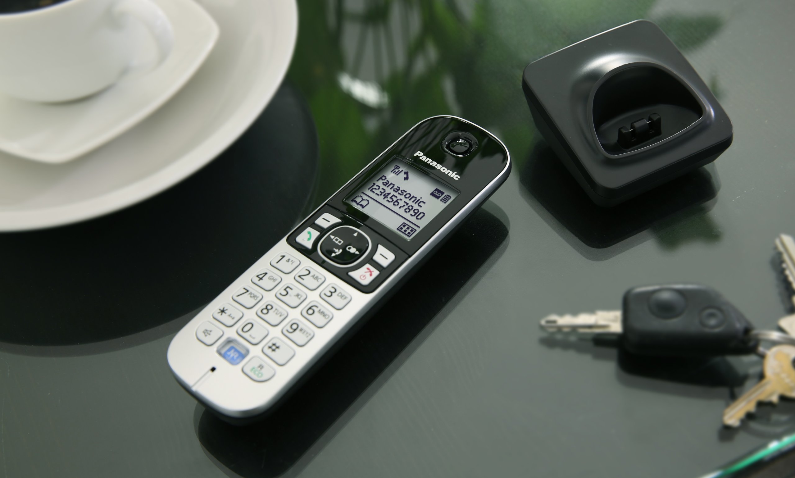 Panasonic KX-TG6824EB Quad Cordless DECT 6.0 Phone System with Answering Machine - Black/Silver - Ideal for Home & Small Business Office Use