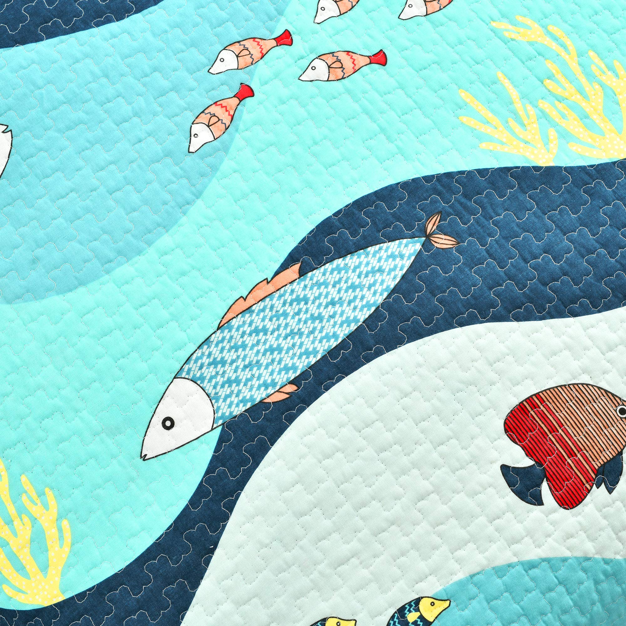 Lush Decor Sea Life Stripe 3-Piece Quilt Set - Ocean Themed Bedding with Quilt & Shams, Full/Queen Size, Blue | Perfect for Beach House Decor, Kids' Room & Coastal Style Bedrooms