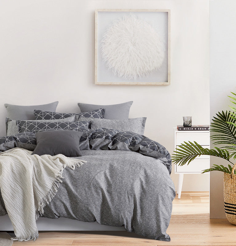 100% Cotton Reversible Quilt Cover Set - Manhattan Pattern King Size Bedding - Soft & Breathable for All Seasons - Perfect for Master Bedroom, Guest Room & Dorm Decor