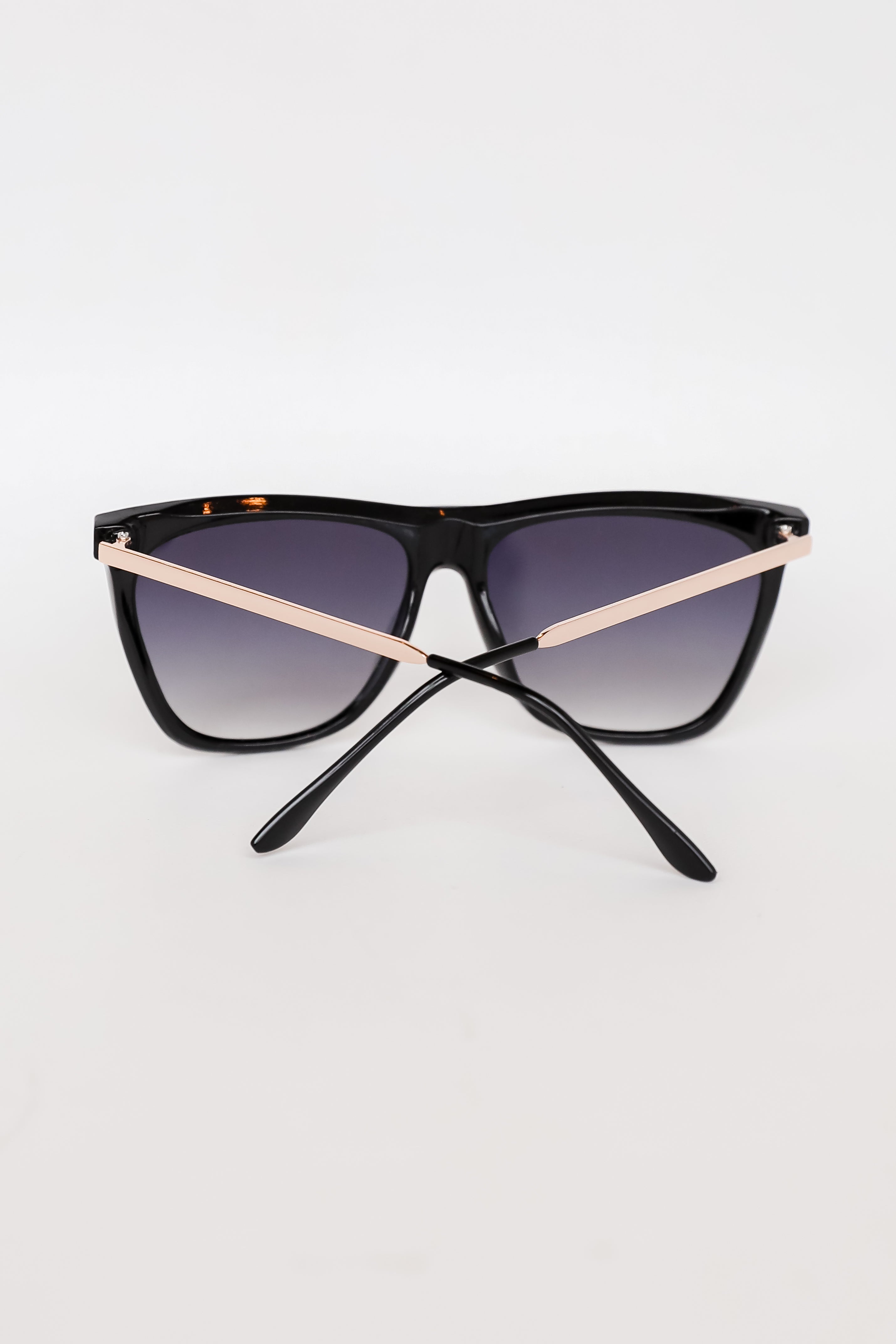 Stylish Square Sunglasses for Men & Women - UV Protection, Polarized, Trendy Fashion - Perfect for Outdoor Activities, Beach, Driving & Travel