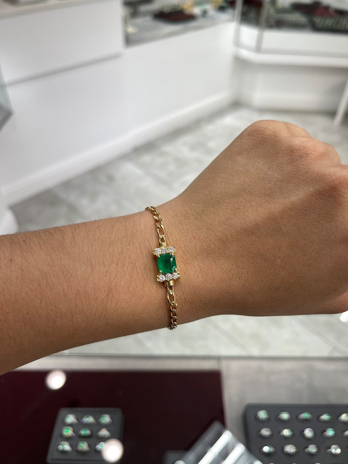 3.25tcw 18K Gold Colombian Emerald Asscher Cut Bracelet with Diamond Accents - Elegant Jewelry for Weddings, Parties & Special Occasions