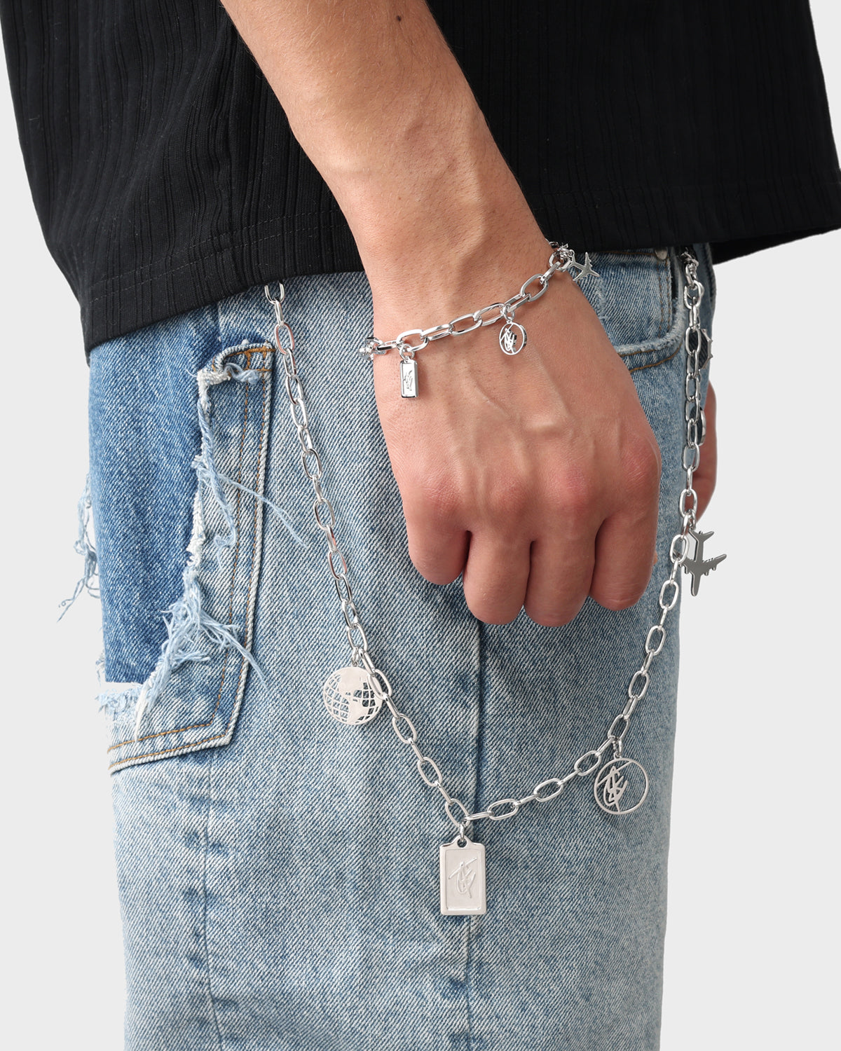 Elegant Silver Charm Necklace for Women - Perfect for Gifts, Parties & Everyday Wear