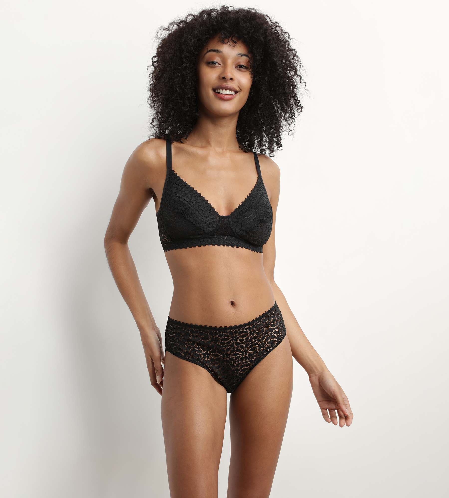 Wireless Triangle Bralette Floral Lace Black - Comfortable Everyday Wear for Yoga, Lounge & Sleep