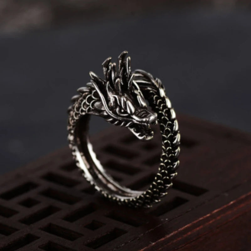Dragon Face Ring for Men & Women - Gothic Fantasy Jewelry - Perfect for Cosplay, Halloween, and Medieval Costume Accessories