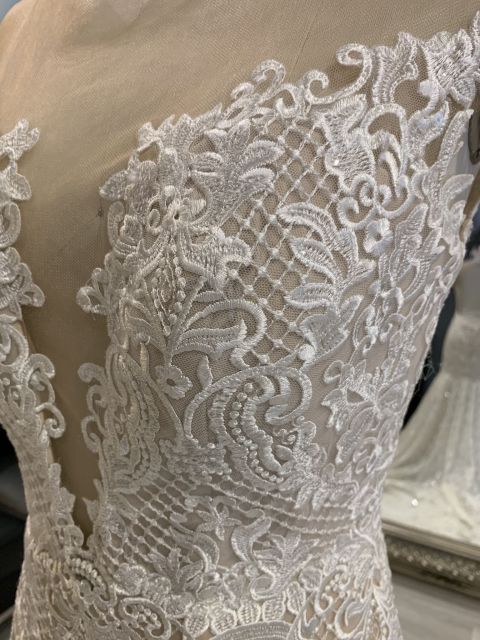 Calla Blanche Miley 18245 Sample Wedding Gown - Elegant A-Line Bridal Dress for Prom, Evening Gala & Formal Occasions