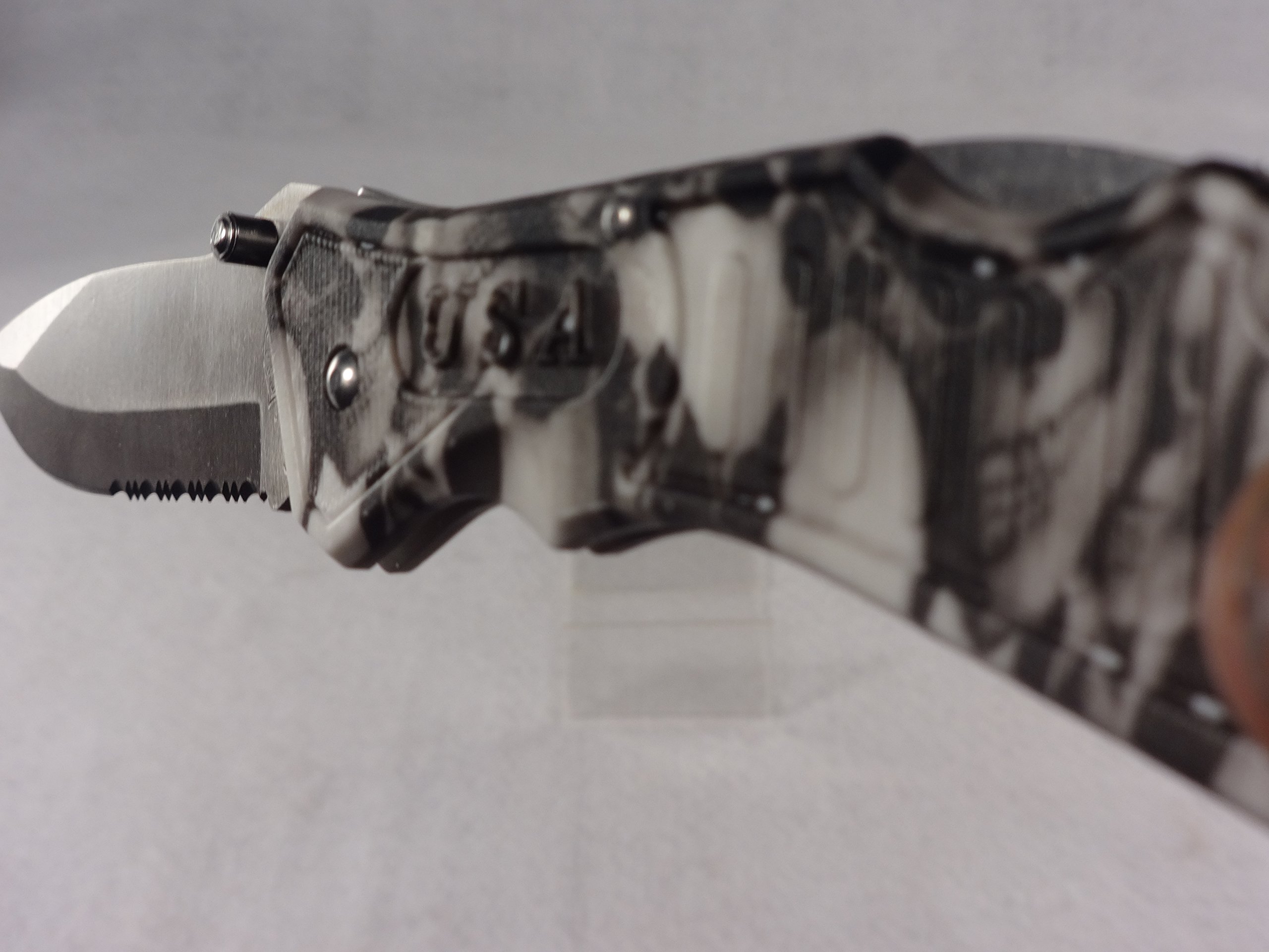 Buck Shot Camo Hunting Knife - Tactical Survival Knife with Camouflage Handle for Outdoor Camping, Hunting & Bushcraft
