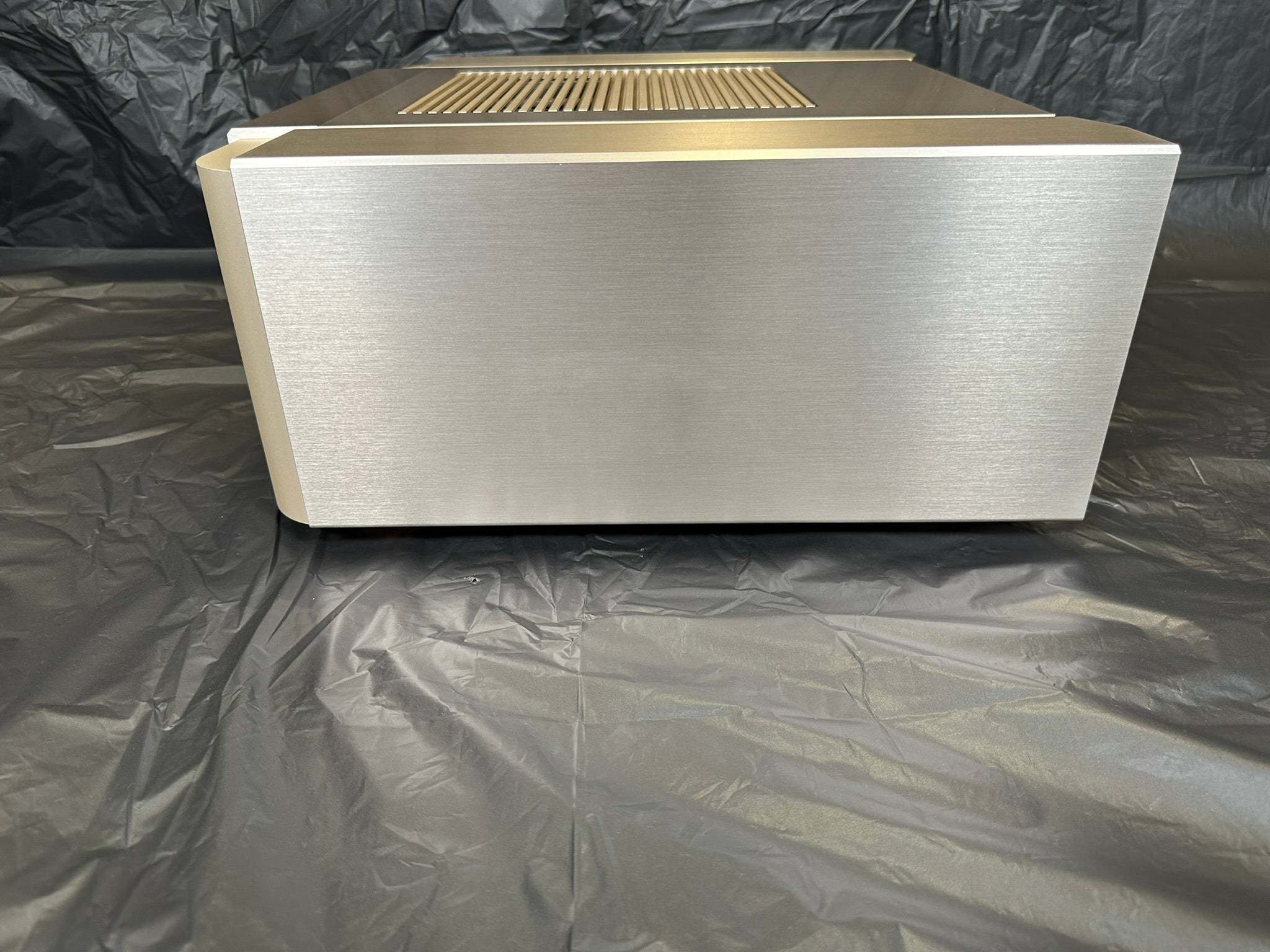 Marantz MA 9S2 Mono Power Amplifier Pair - Premium Audio Equipment for Home Theater & Hi-Fi Systems - Perfect for Audiophiles & Music Enthusiasts