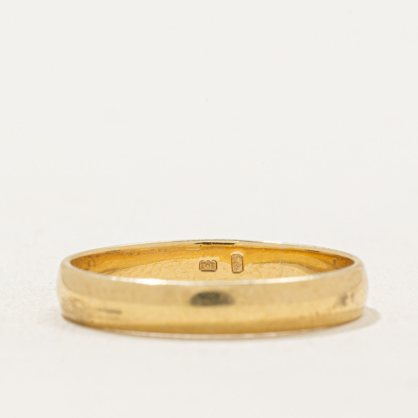 14k Yellow Gold Hungarian Hallmarked Wedding Band - 3.35mm Wide, Size 8 | Classic Wedding Ring for Men & Women | Perfect for Engagements, Anniversaries and Special Occasions
