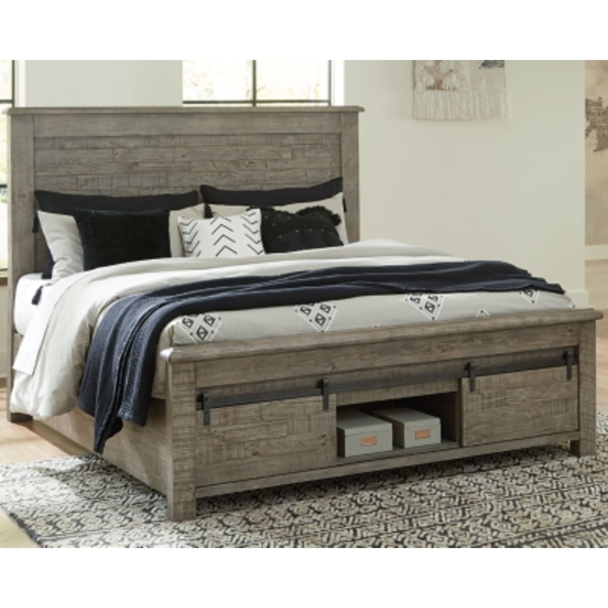 Brennagan 3-Piece Bed Set - Queen Size Bed Frame with Headboard and Footboard - Modern Bedroom Furniture for Home Decor | Perfect for Master Bedroom, Guest Room & Apartment