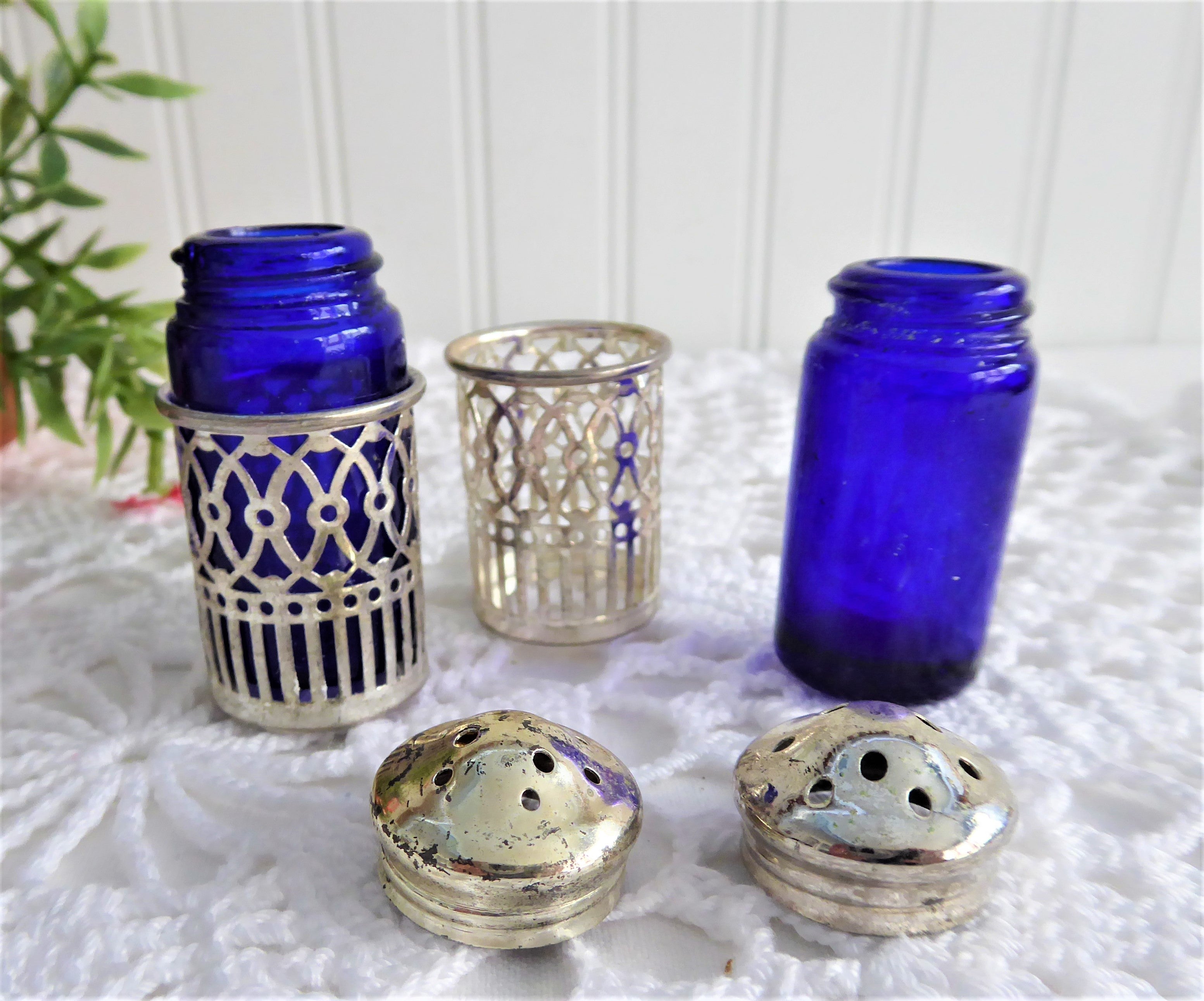 Vintage 1980s Salt and Pepper Shakers Set - Cobalt Blue Glass with Silverplate Liners - Classic Tableware for Dining, Kitchen, and Collectors