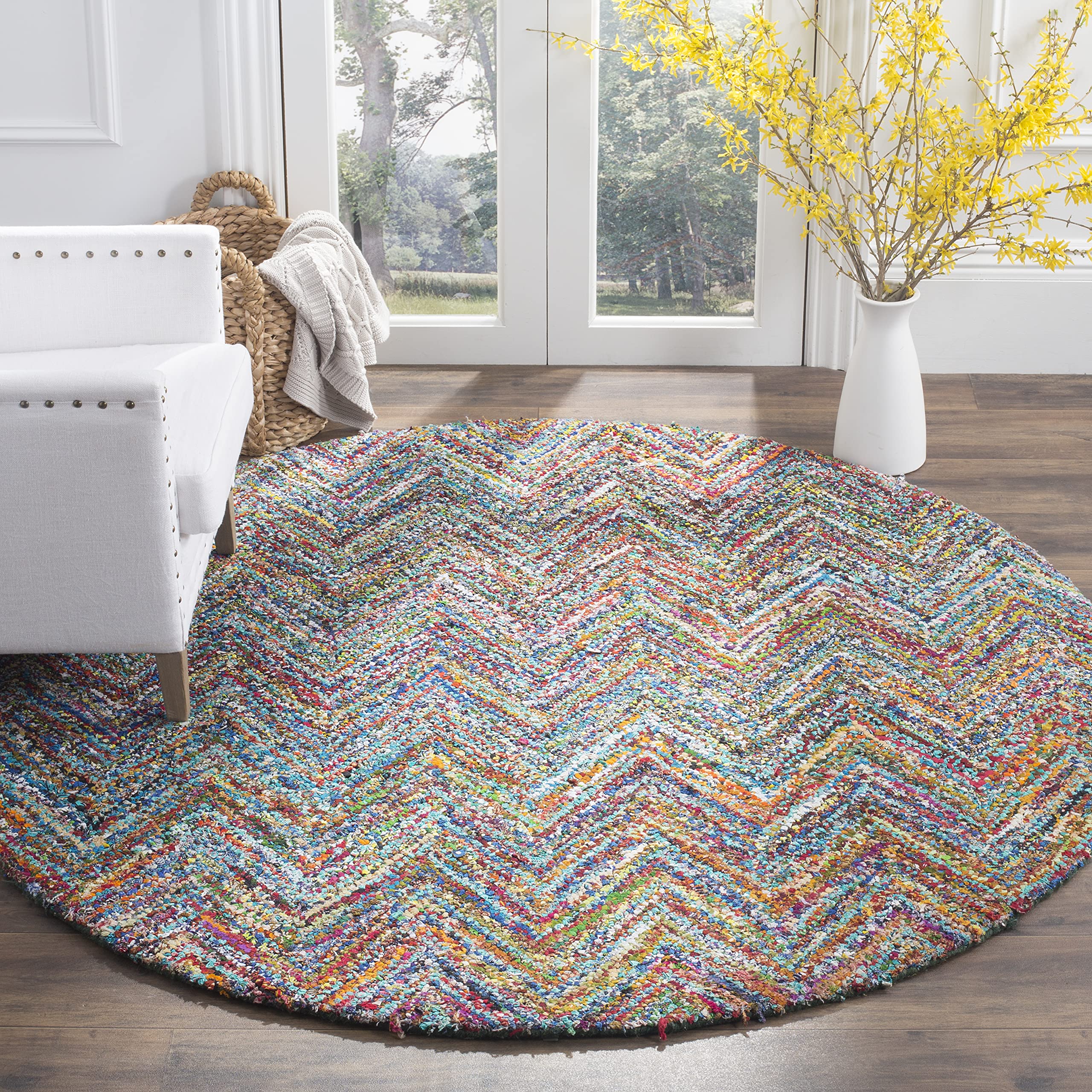 SAFAVIEH Nantucket Collection 8' Round Blue Multi Handmade Modern Abstract Chevron Cotton Area Rug - Perfect for Living Room, Bedroom & Home Decor