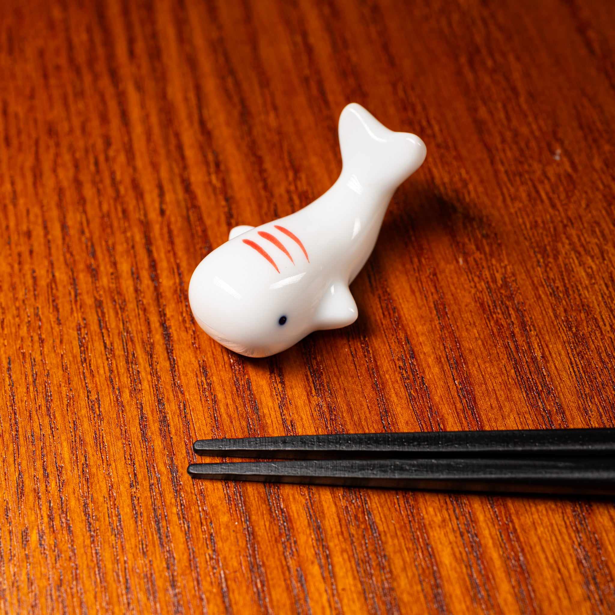 Premium Whale-Shaped Single Chopstick Rest - Elegant Ceramic Holder for Sushi & Asian Dining (Set of 2 Colors) | Perfect Gift for Japanese Food Lovers & Home Decor