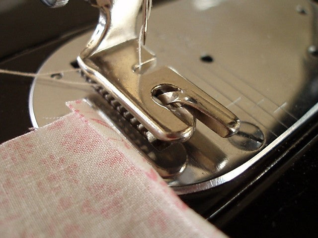 Vintage Original Singer 1/8 Inch Narrow Rolled Hemmer Foot - Perfect for Delicate Fabrics, Lace Edging & Quilting Projects (Sewing Machine Attachment)