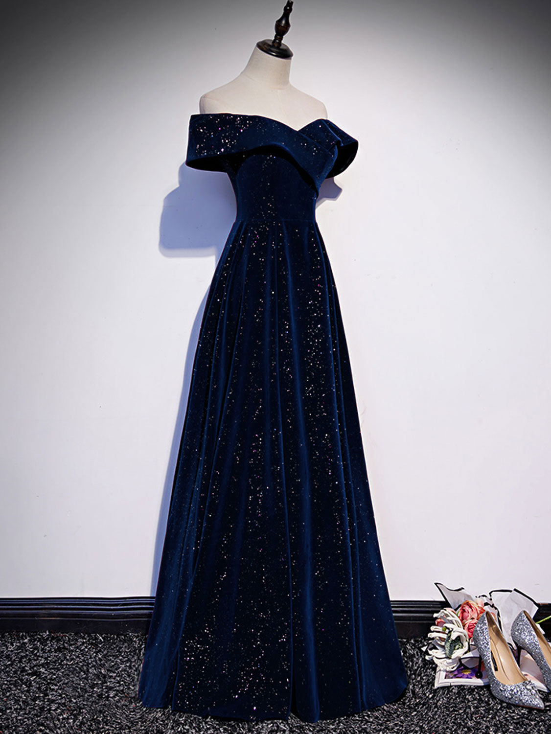 Elegant Off Shoulder A-Line Velvet Prom Dress in Dark Blue - Long Formal Evening Gown for Homecoming, Ball, and Special Occasions