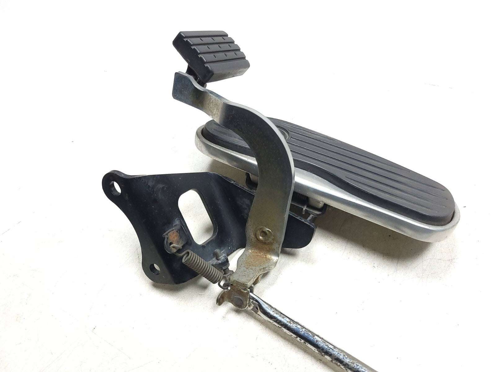 Yamaha V Star 650 XVS650 Right Front Floorboard & Brake Pedal Replacement Part - Perfect for Motorcycle Repair and Custom Upgrades