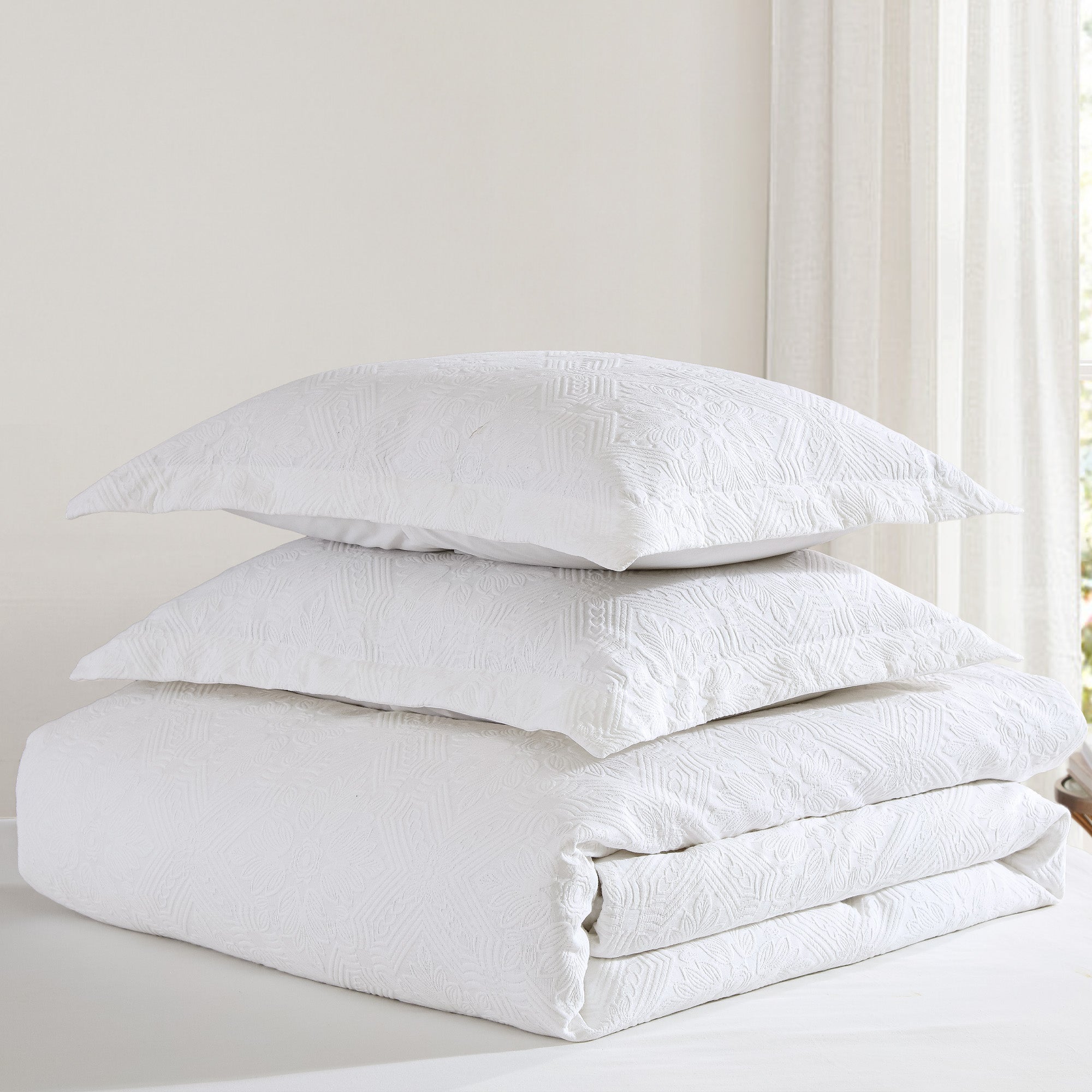 Luxury Matelasse Duvet Cover Set - Queen Size, 3-Piece Bedding Set with Pillow Shams, Wrinkle-Resistant & Breathable Cotton - Perfect for Master Bedroom, Guest Room & Hotel Decor