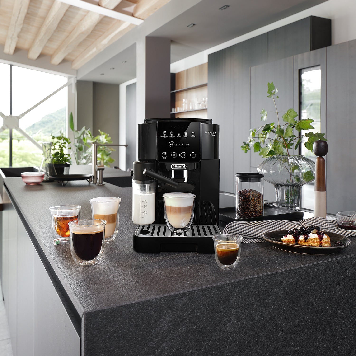 De'Longhi Magnifica Start Automatic Espresso Machine with LatteCrema System - Black (ECAM22080B) | Perfect for Home Baristas & Coffee Lovers - Make Lattes, Cappuccinos & Espresso Drinks at Home