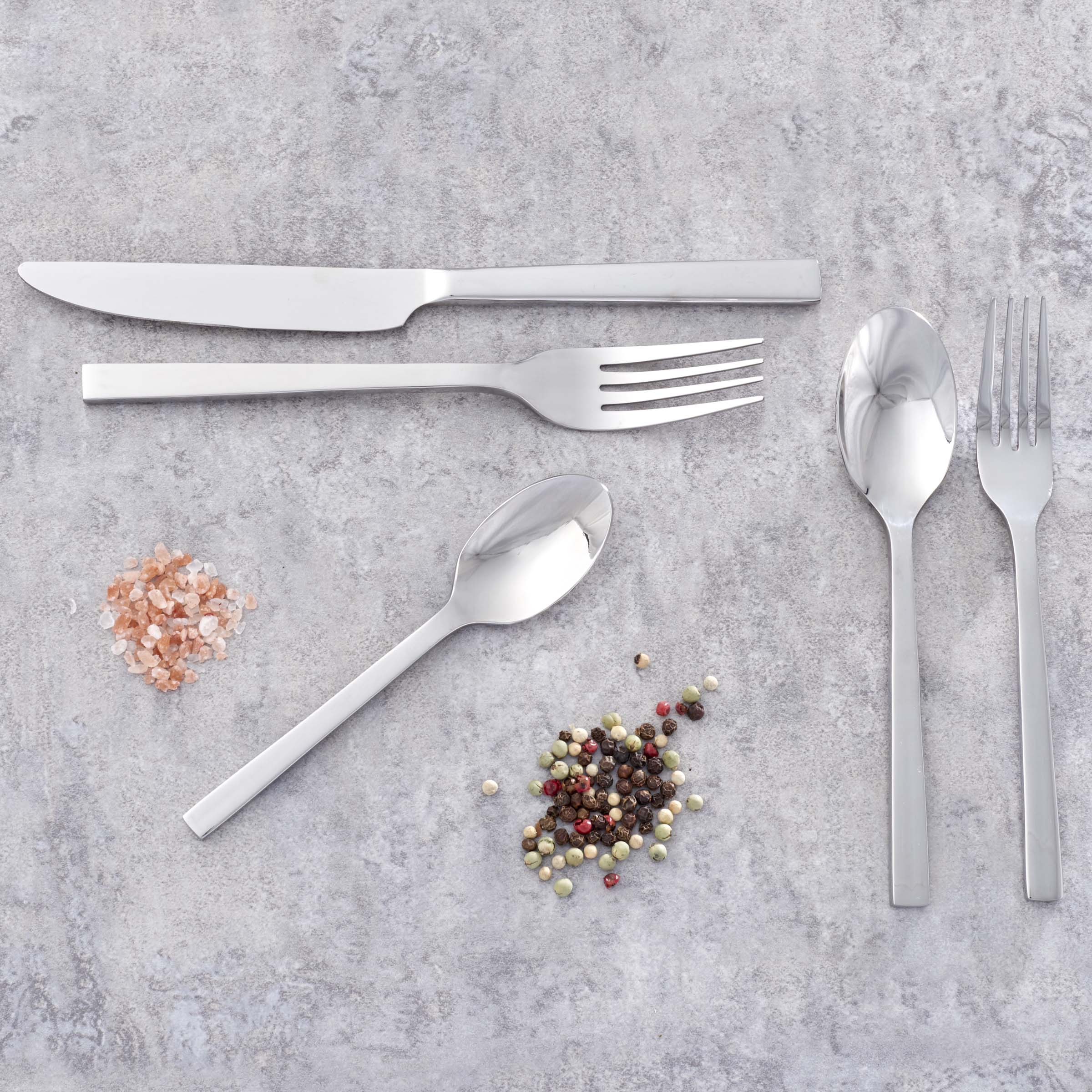 20-Piece Flatware Set for Dining - Stainless Steel Silverware Cutlery Set for Restaurant, Home, and Wedding Use