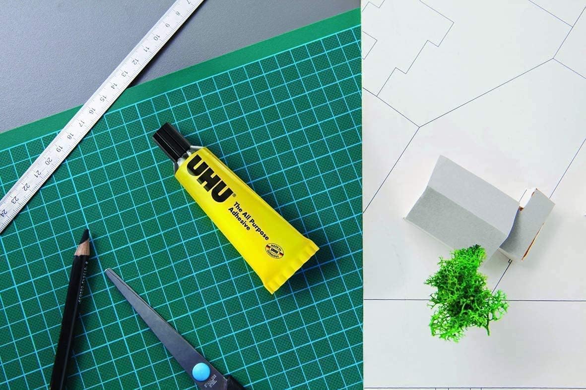 UHU All-Purpose Glue Sticks 20g - Strong Adhesive for Paper, Wood, Fabric & Crafts - Perfect for School Projects, DIY, Scrapbooking & Home Repairs