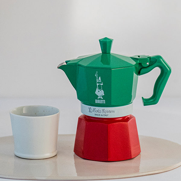 Bialetti Moka Exclusive Italia Stovetop Espresso Maker - Classic Italian Coffee Pot for Home & Office Use | Perfect for Espresso Lovers & Gift Giving