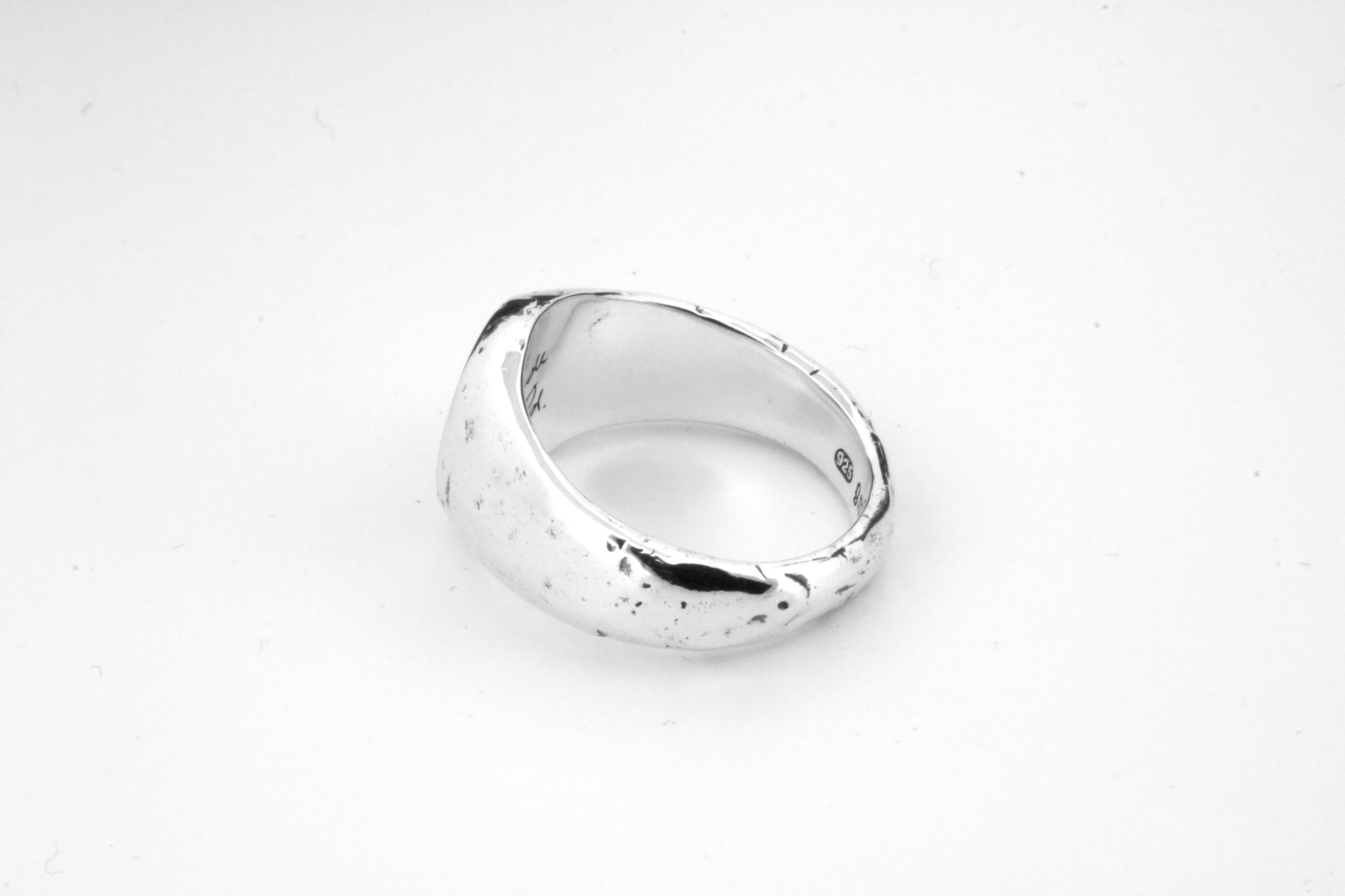 Webbed Signet Ring for Men - Minimalist Stainless Steel Pinky Ring - Perfect for Everyday Wear, Gifts & Fashion Accessories