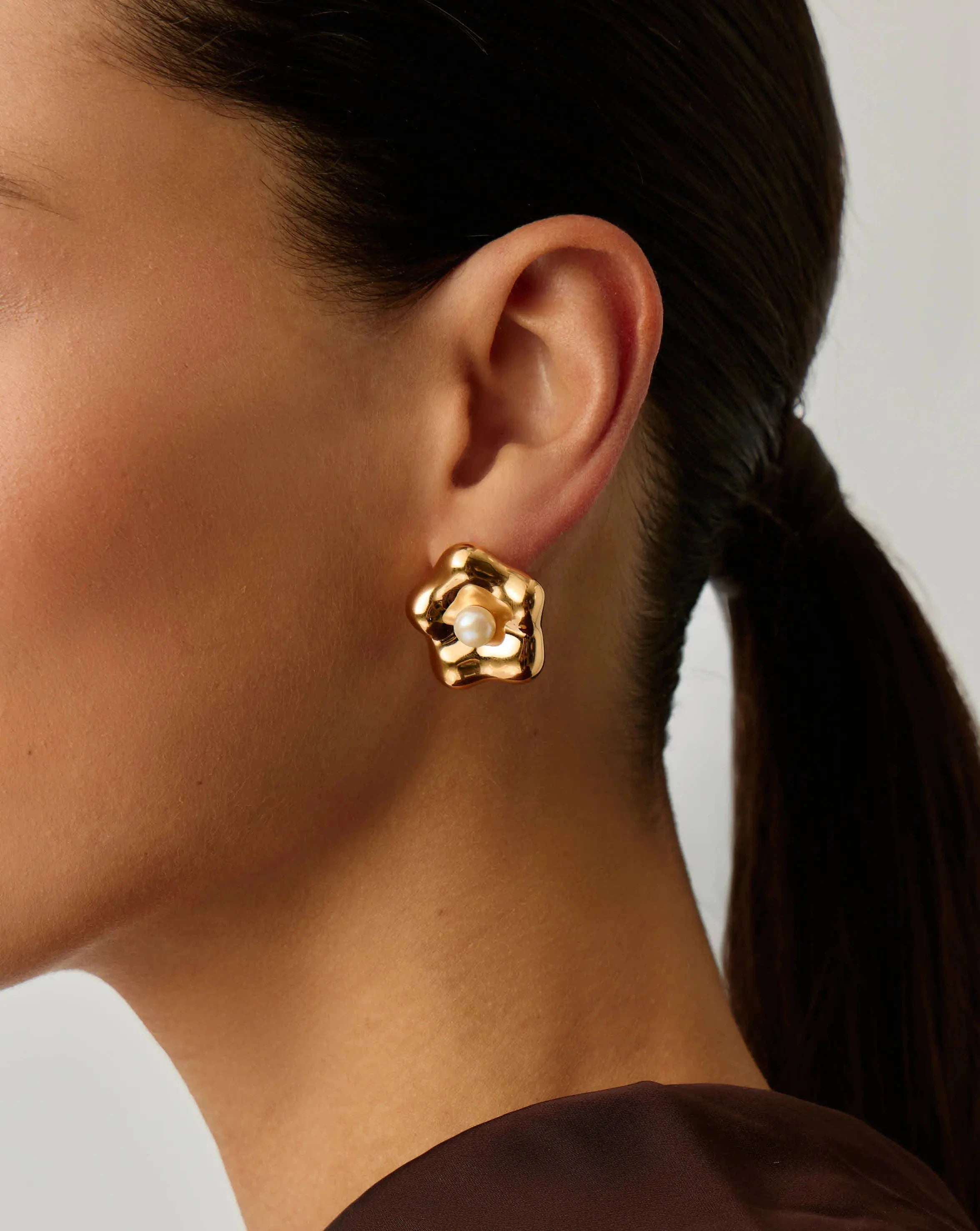 Eny Puffy Daisy Oversized Stud Earrings - 18k Gold Plated with Pearl Accents | Trendy Fashion Jewelry for Women, Perfect for Parties, Weddings & Everyday Wear