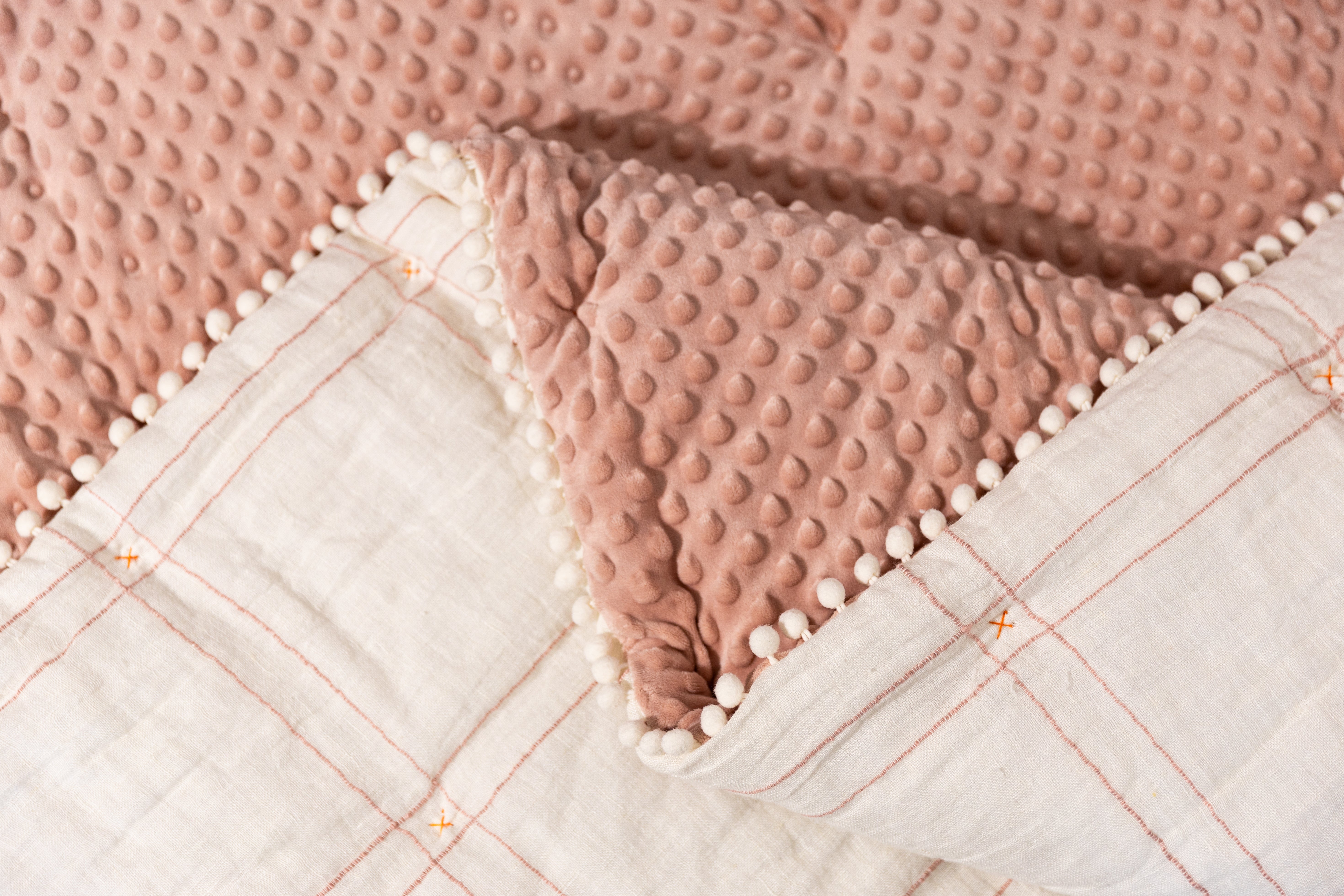 Soft & Cozy Miley Luxe Blanket - Premium Flannel Throw for Bed, Couch & Travel - Perfect for Winter, Gifts & Home Decor