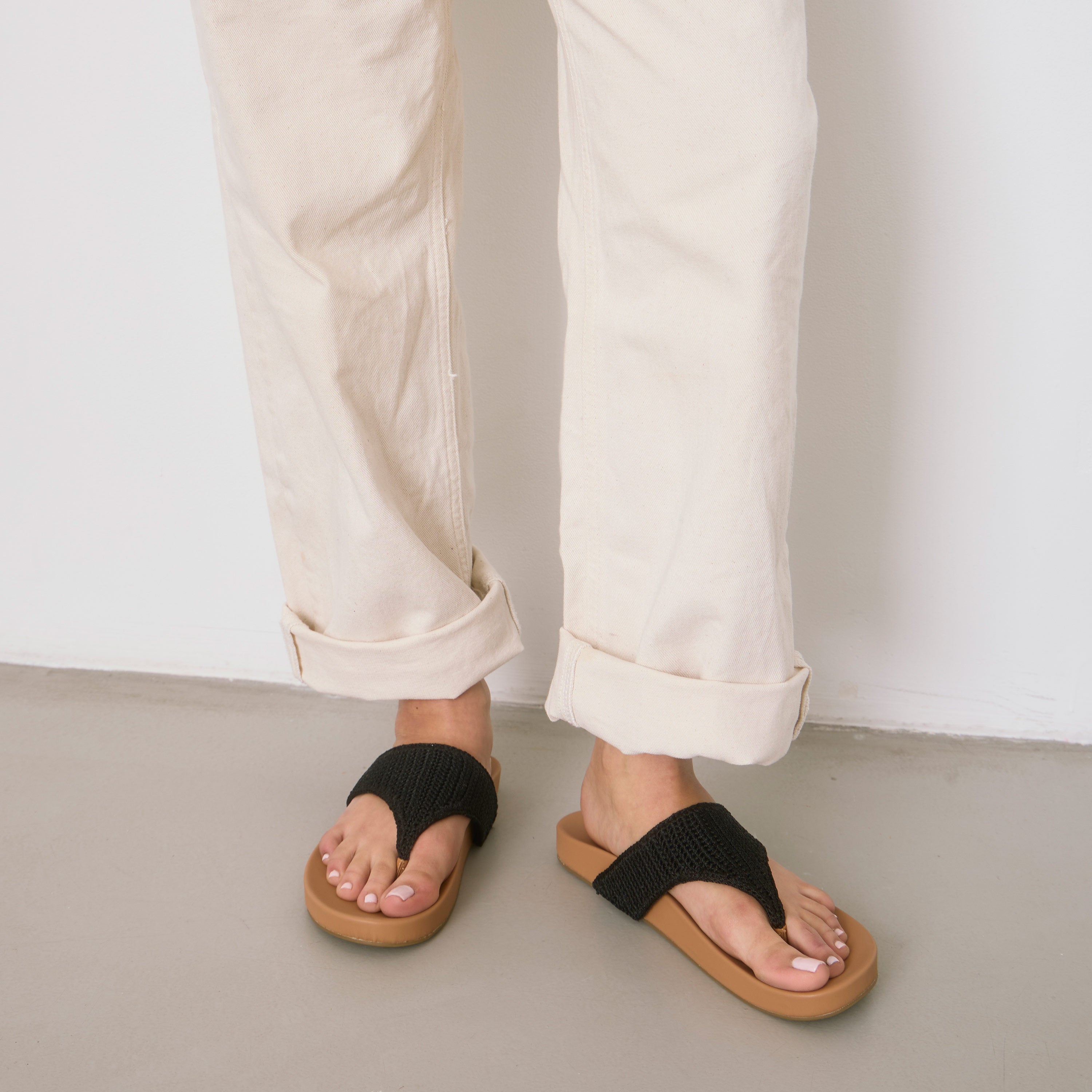 Everly Women's Comfortable Flat Sandals - Lightweight & Breathable Summer Shoes for Walking, Beach, and Casual Outings