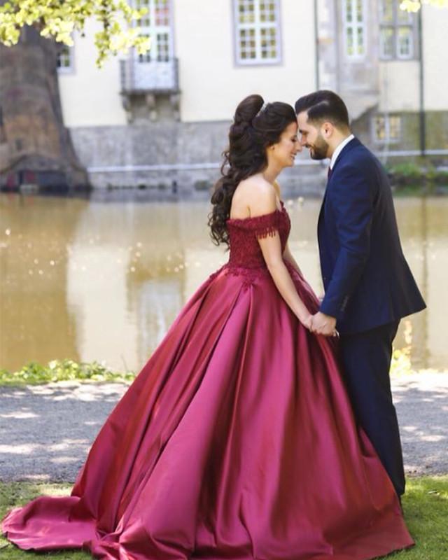 Elegant Lace V-Neck Off-The-Shoulder Satin Wedding Ball Gown - Perfect for Bridal, Prom, Evening Gala & Formal Occasions