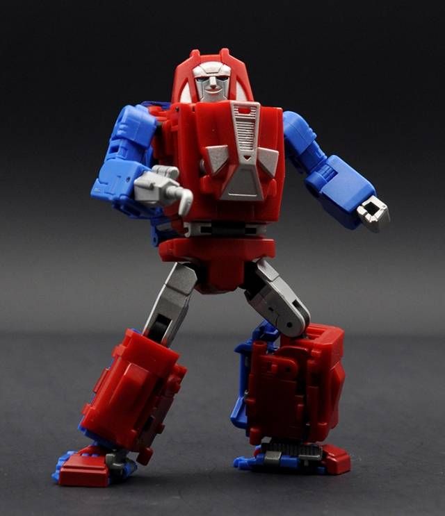Badcube OTS 09 Transport & Reconnaissance Grump Action Figure - Collectible Toy for Military Enthusiasts & Display Scenes