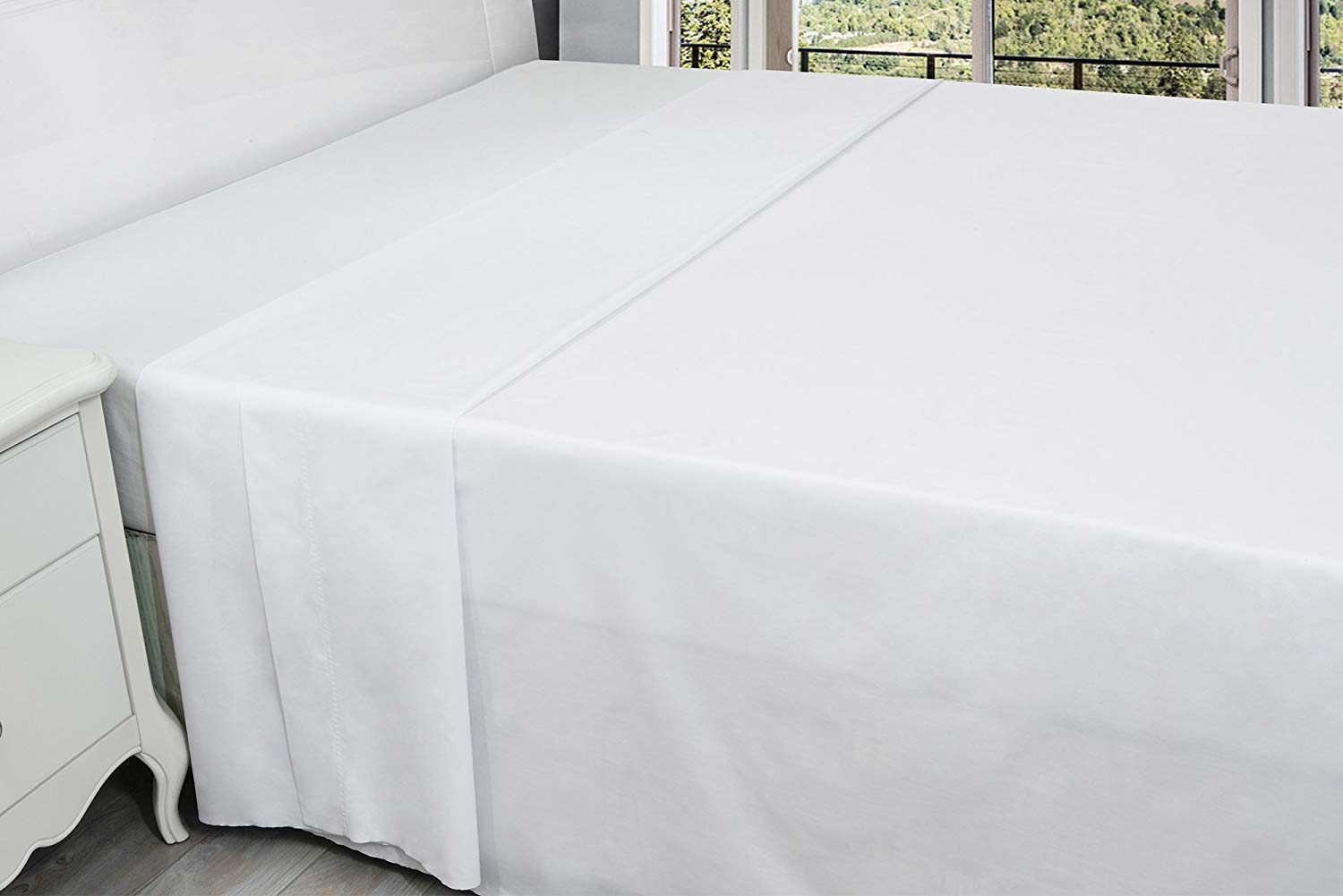 Premium 100% Cotton 400 Thread Count Queen Size Flat Sheet Set - 18 Pack (90x102 Inches, White) | Ultra Soft & Breathable Bed Sheets for Hotels, Dorms, and Home Use