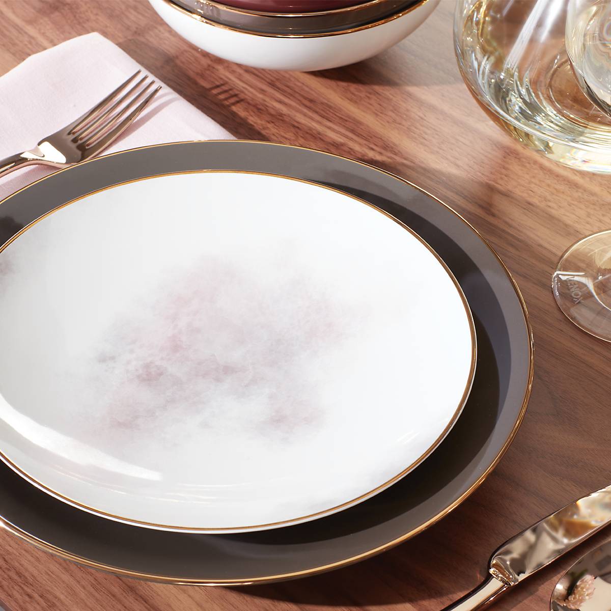 Trianna Salaria Salad Plate - Elegant Dinnerware Set for Home & Restaurant Use - Perfect for Salads, Appetizers & Party Serving
