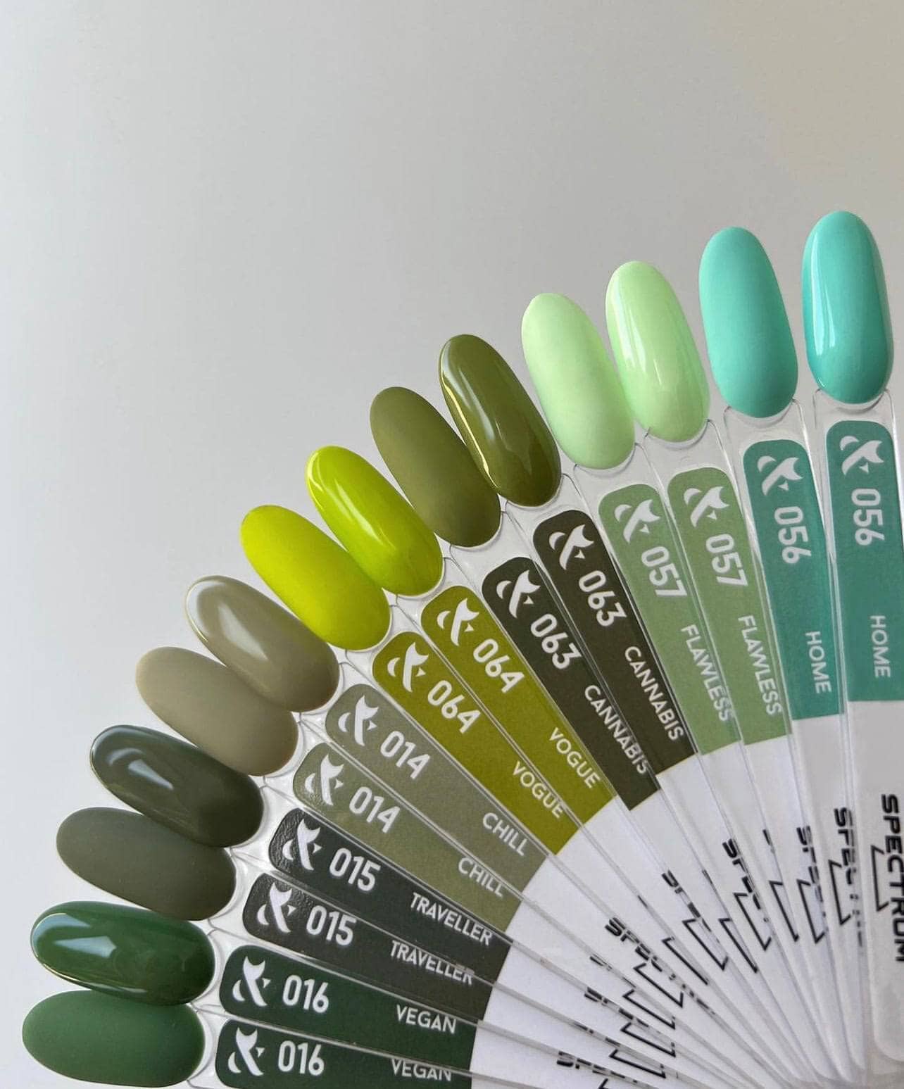 F.O.X Spectrum 015 Nail Polish - 14ml Long Lasting Vegan Nail Lacquer - Perfect for Manicures, Pedicures & Nail Art Designs